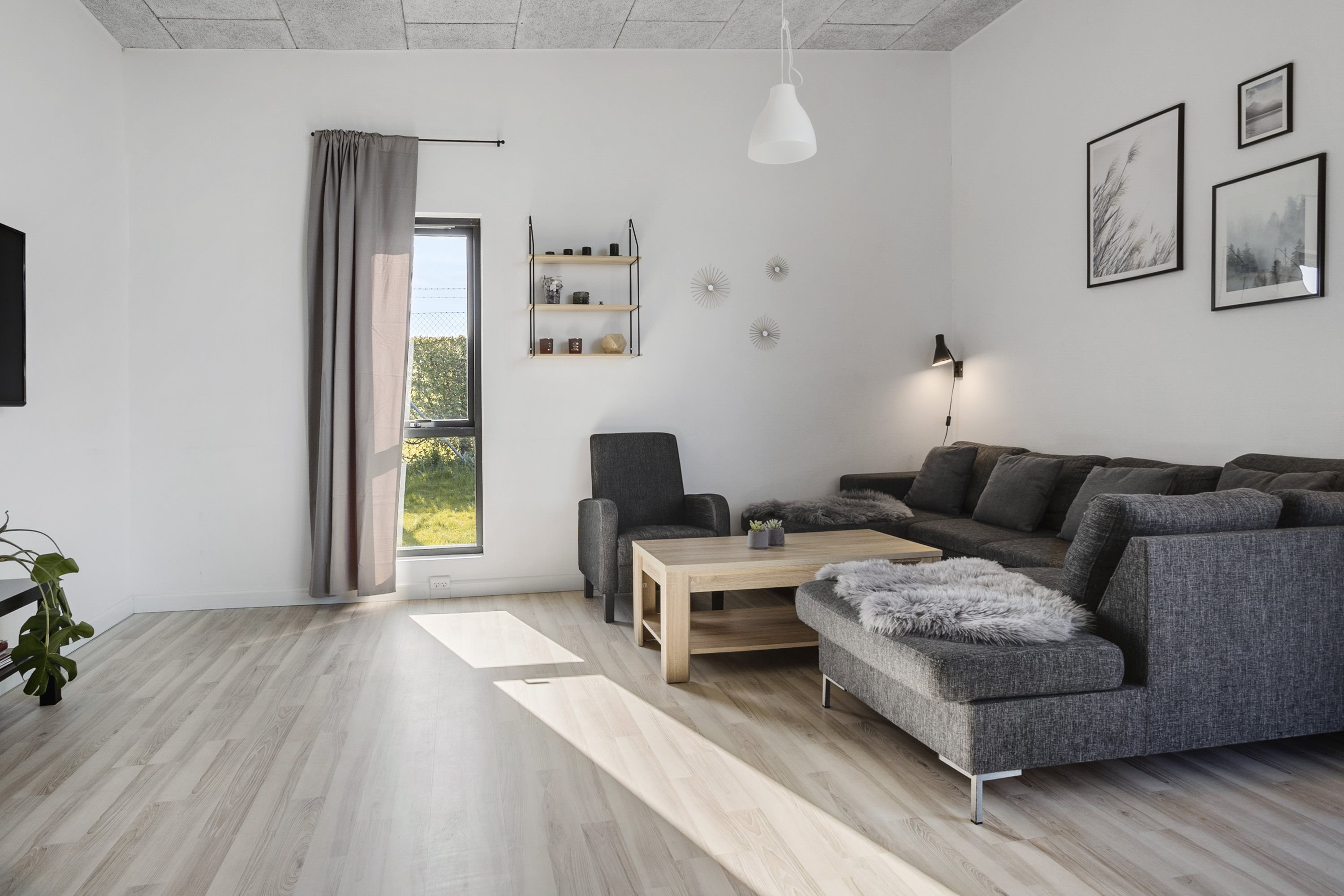 Fremhævet stue billede i fuldskærmstilstand. Billede af Strandvænget 22, Saksild Str, 8300 Odder