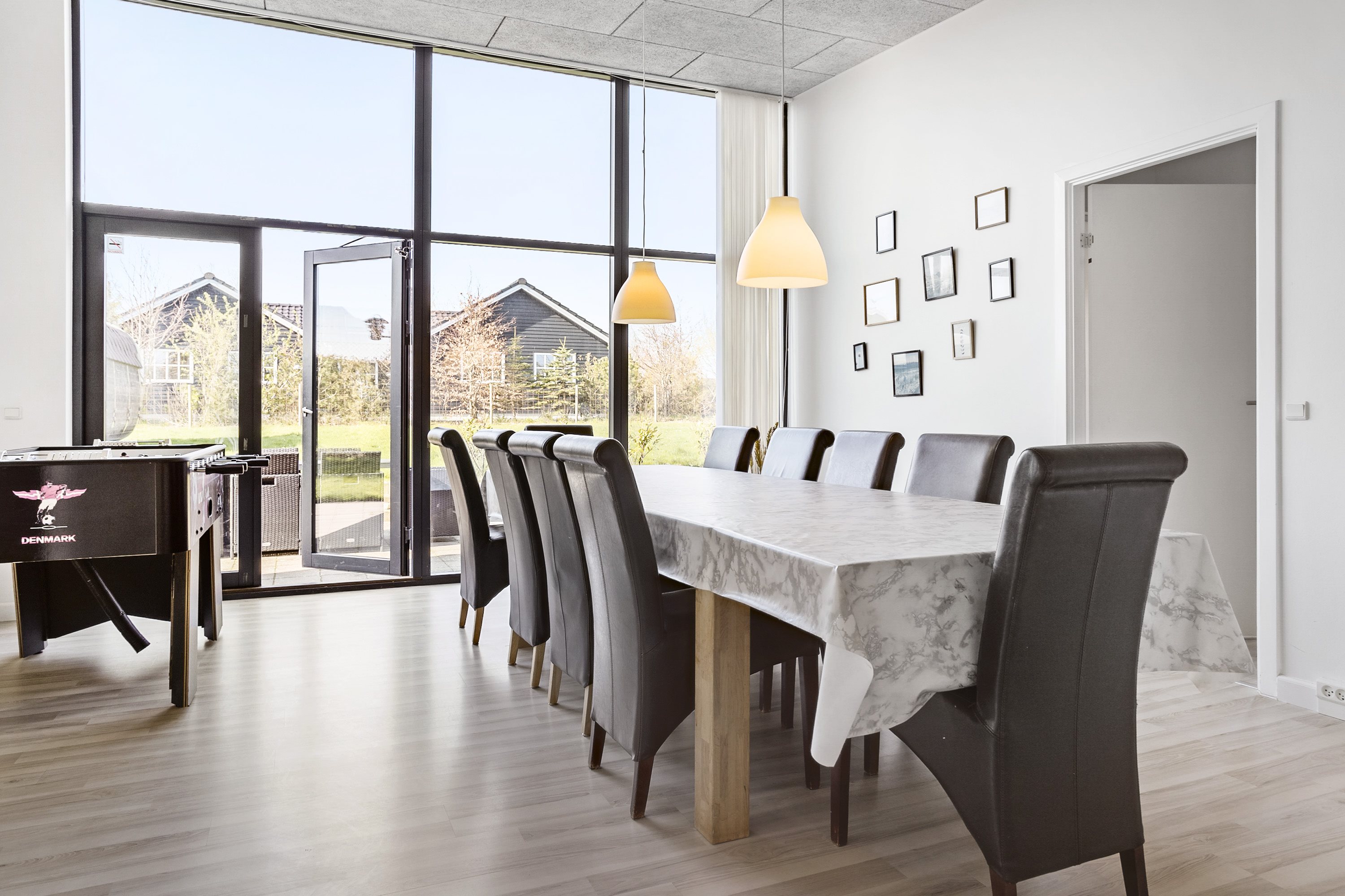 Fremhævet spisestue billede i fuldskærmstilstand. Billede af Strandvænget 22, Saksild Str, 8300 Odder