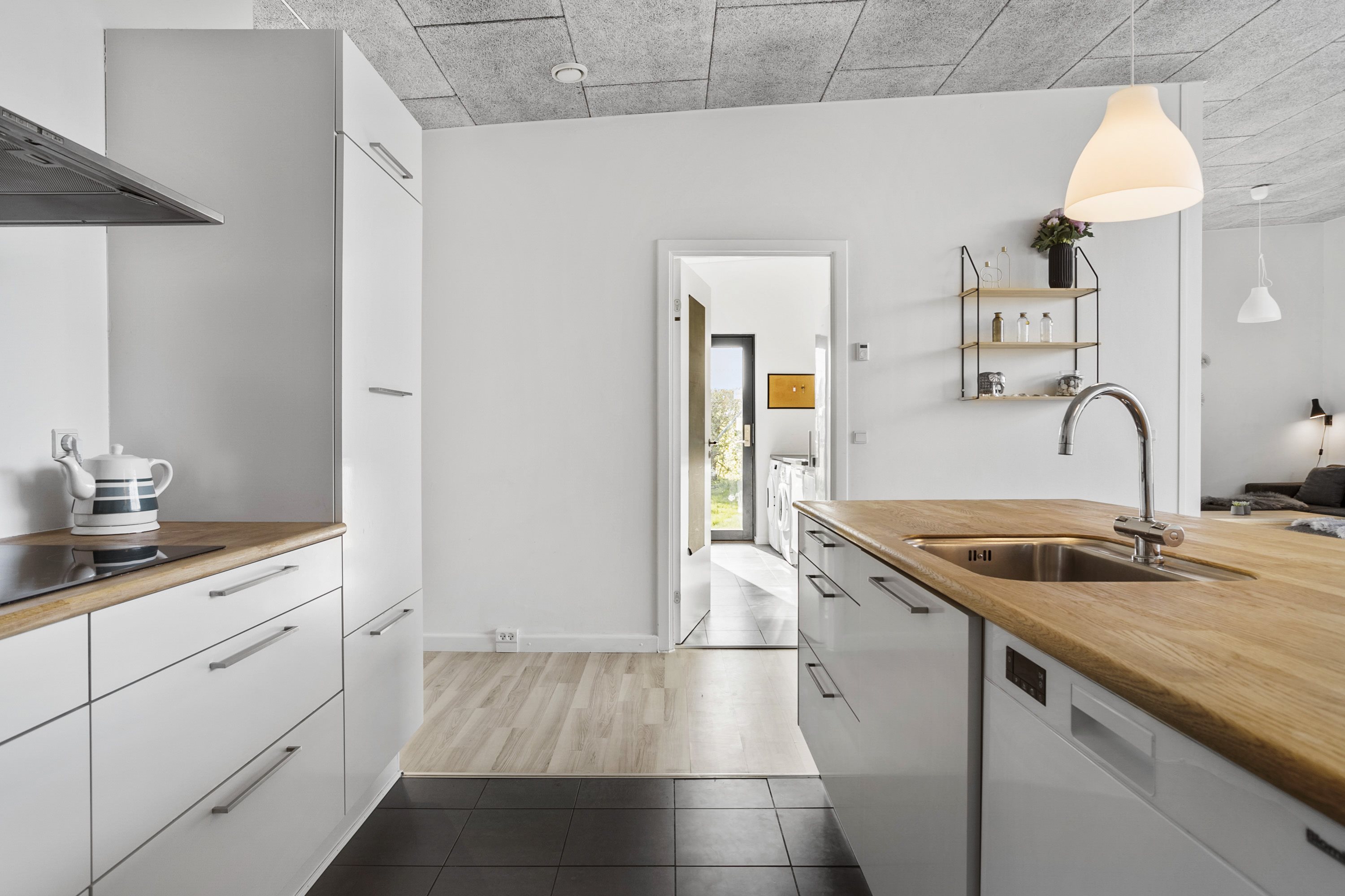 Fremhævet køkken billede i fuldskærmstilstand. Billede af Strandvænget 22, Saksild Str, 8300 Odder