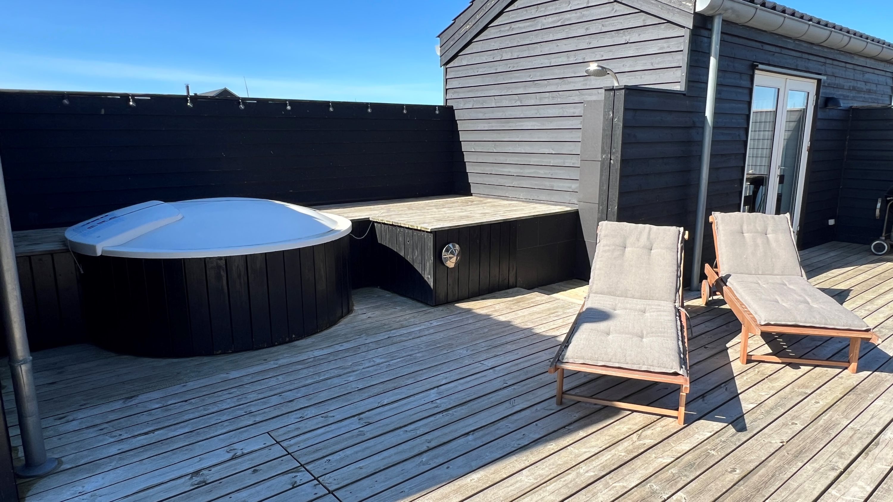 Fremhævet terrasse billede i fuldskærmstilstand. Billede af Kronvildtvej 168, Krogen, 9460 Brovst