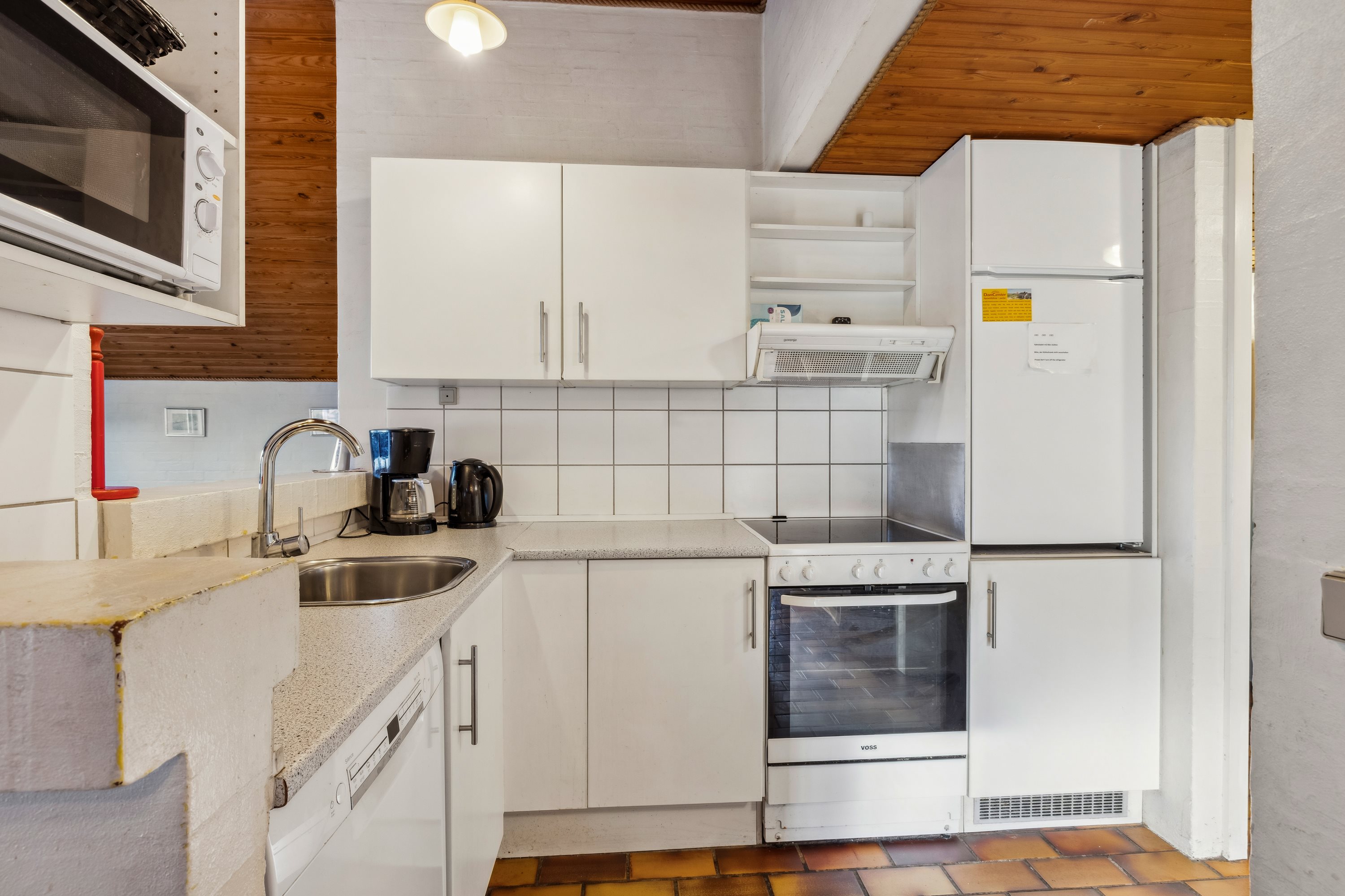 Fremhævet køkken billede i fuldskærmstilstand. Billede af Triersvej 46, Fjellerup Strand, 8585 Glesborg