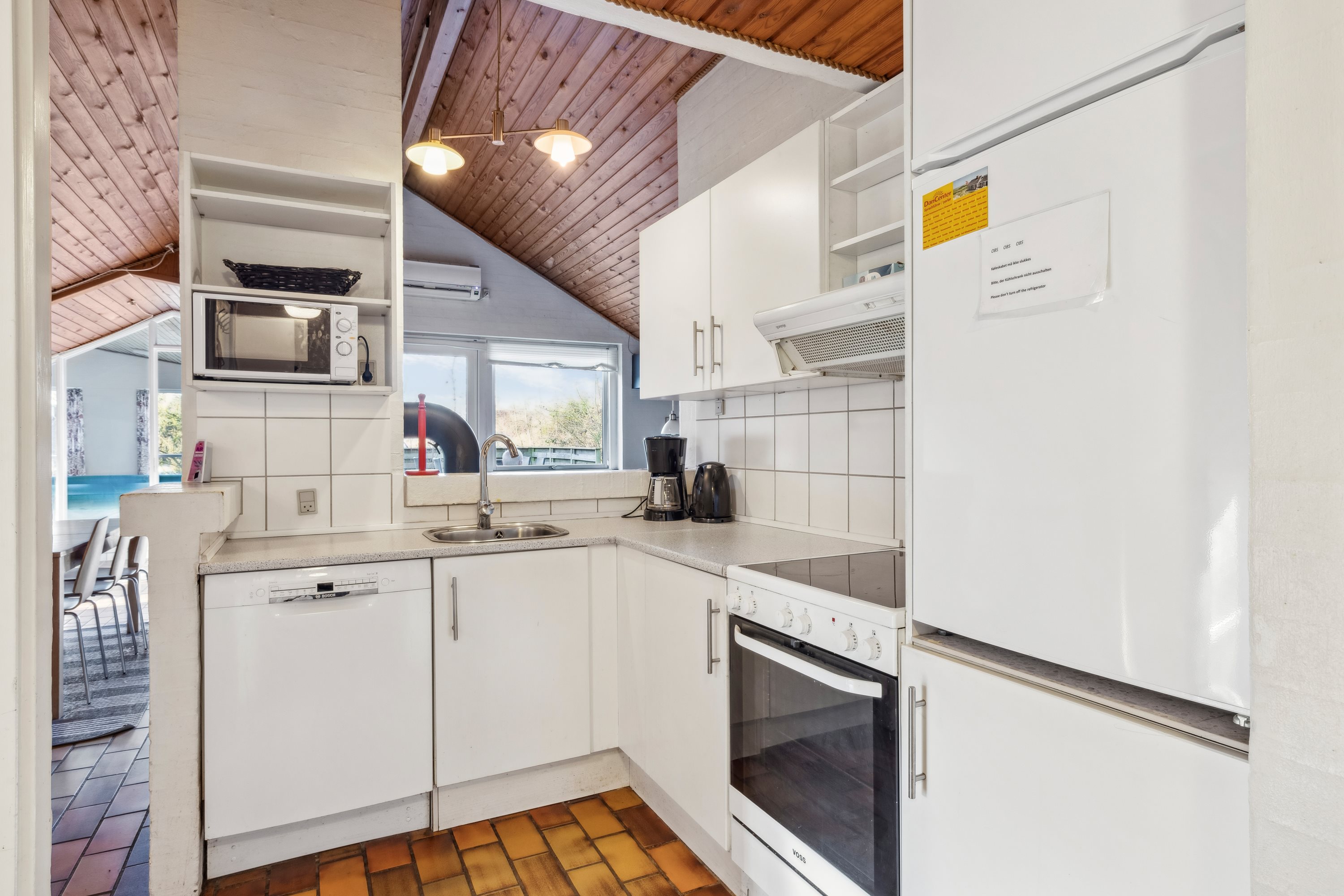 Fremhævet køkken billede i fuldskærmstilstand. Billede af Triersvej 46, Fjellerup Strand, 8585 Glesborg