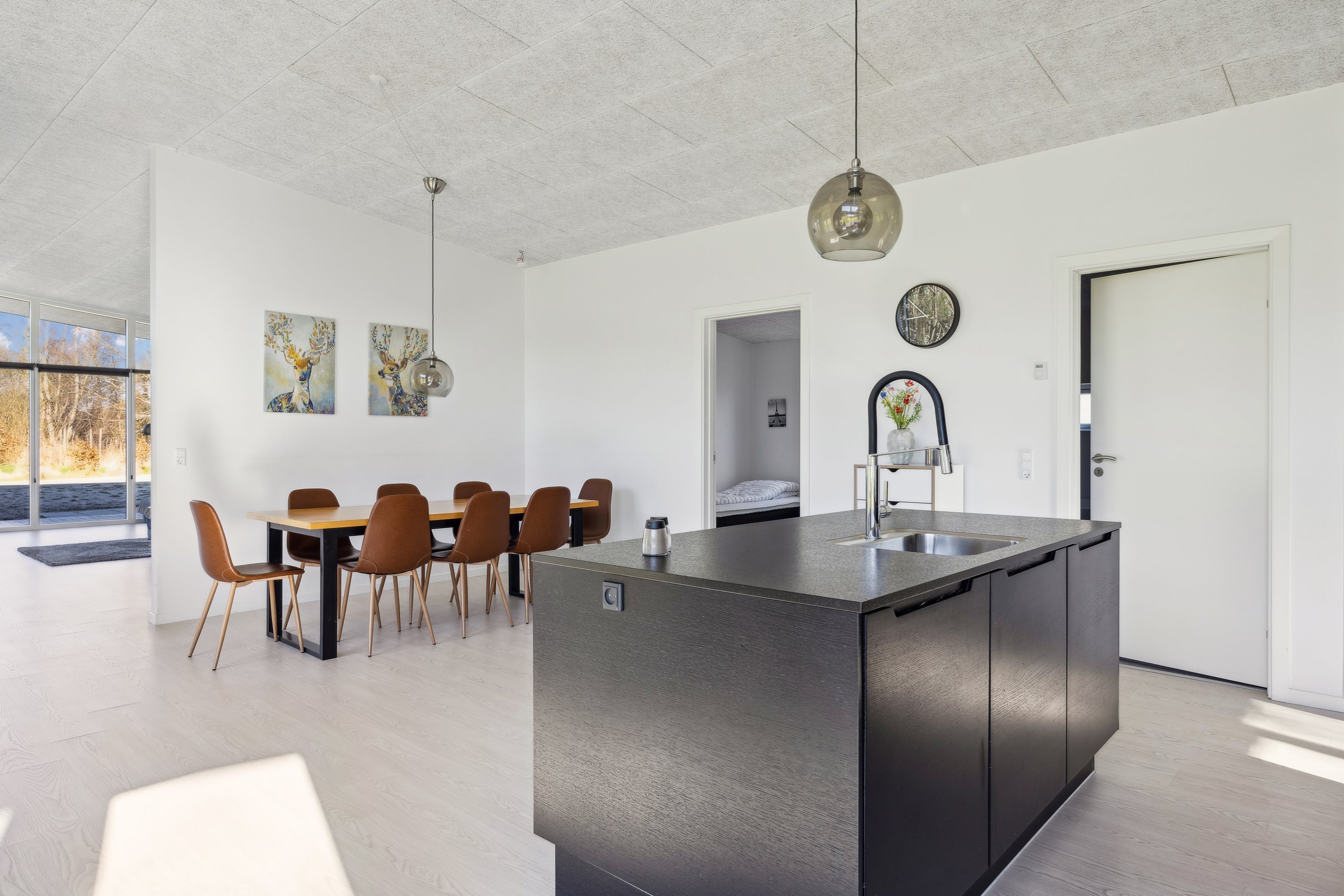 Fremhævet stue billede i fuldskærmstilstand. Billede af Bækholmen 5A, Dråby, 8400 Ebeltoft