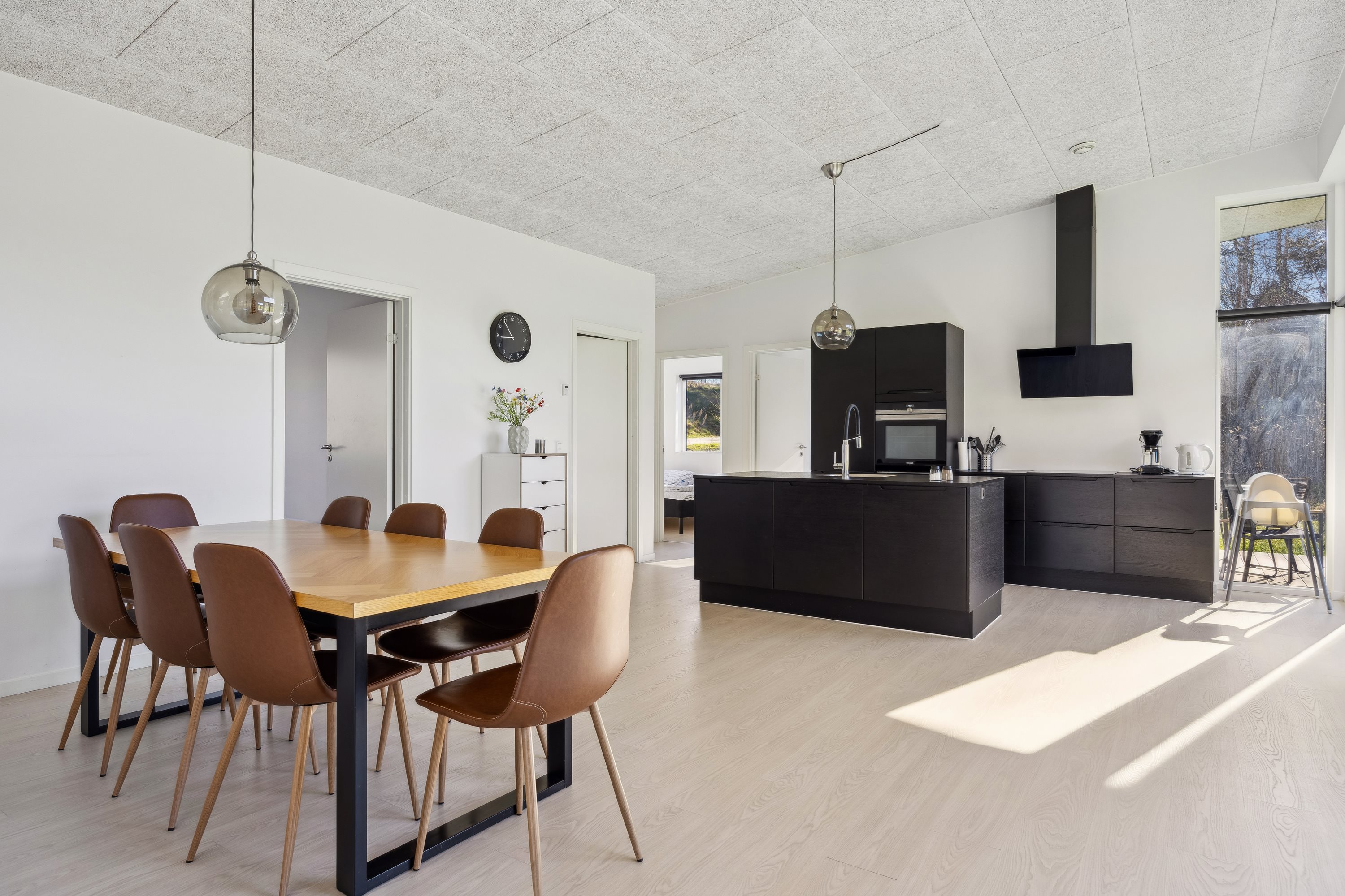 Fremhævet stue billede i fuldskærmstilstand. Billede af Bækholmen 5A, Dråby, 8400 Ebeltoft