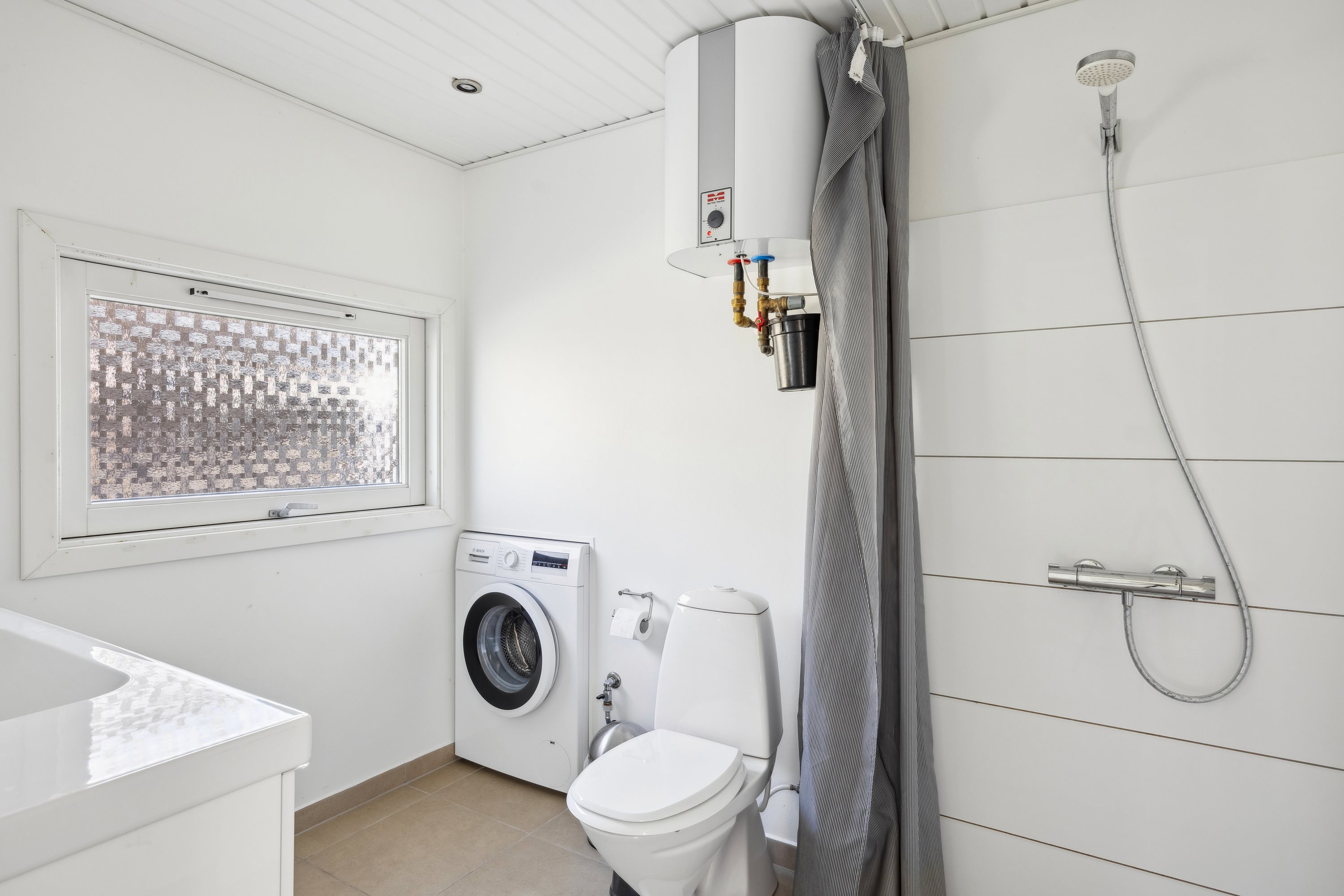 Fremhævet badeværelse billede i fuldskærmstilstand. Billede af Teglværksvej 1, Skødshoved Strand, 8420 Knebel