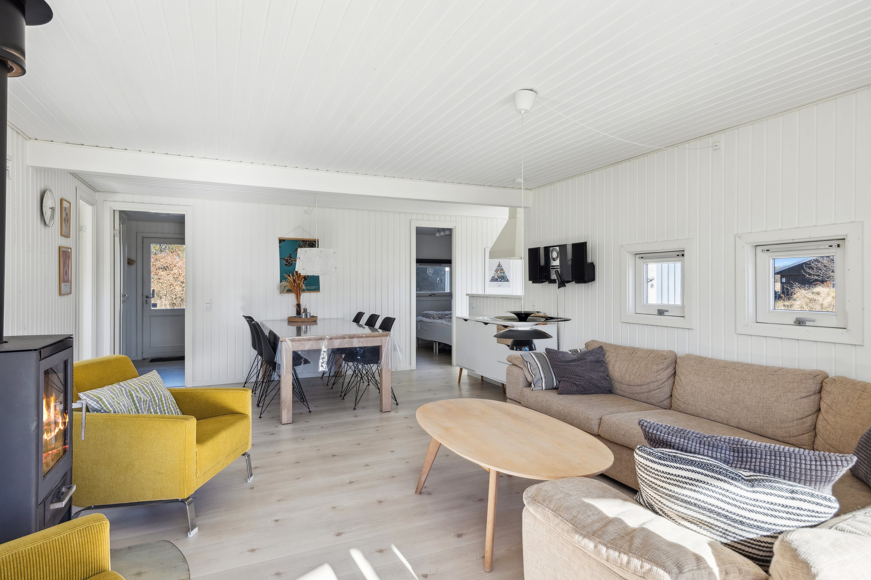 Fremhævet stue billede i fuldskærmstilstand. Billede af Teglværksvej 1, Skødshoved Strand, 8420 Knebel