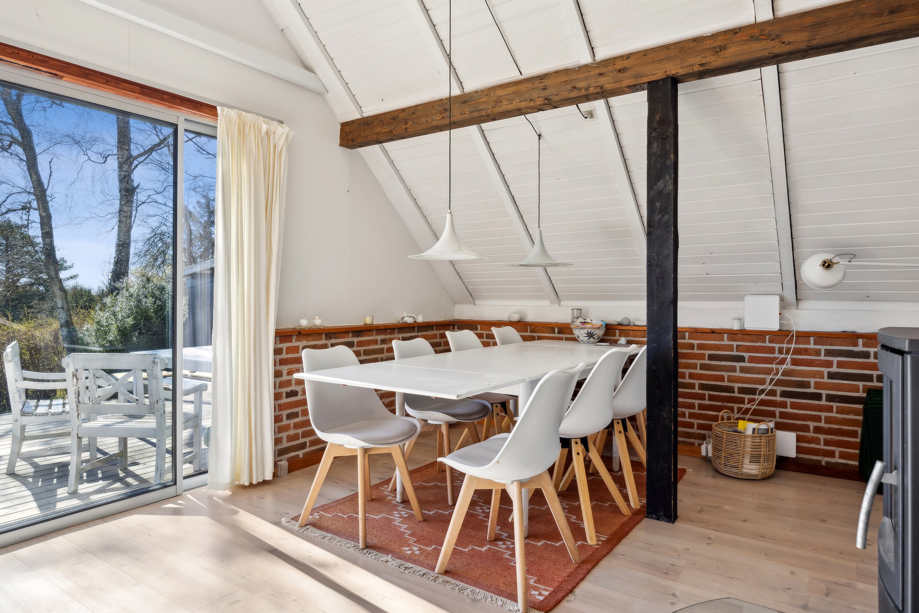 Fremhævet stue billede i fuldskærmstilstand. Billede af Hulvej 2, Lyngsbæk Bakker, 8400 Ebeltoft