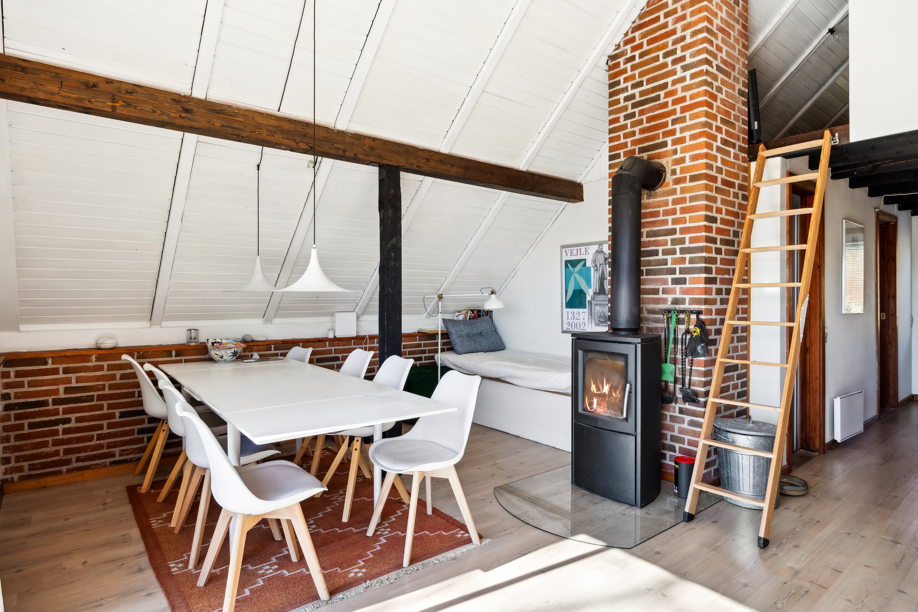 Fremhævet stue billede i fuldskærmstilstand. Billede af Hulvej 2, Lyngsbæk Bakker, 8400 Ebeltoft