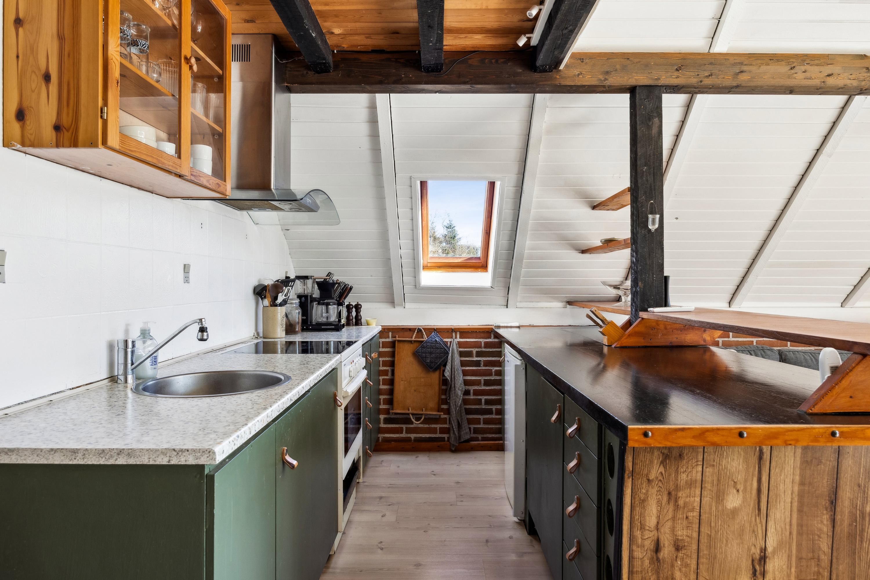 Fremhævet køkken billede i fuldskærmstilstand. Billede af Hulvej 2, Lyngsbæk Bakker, 8400 Ebeltoft