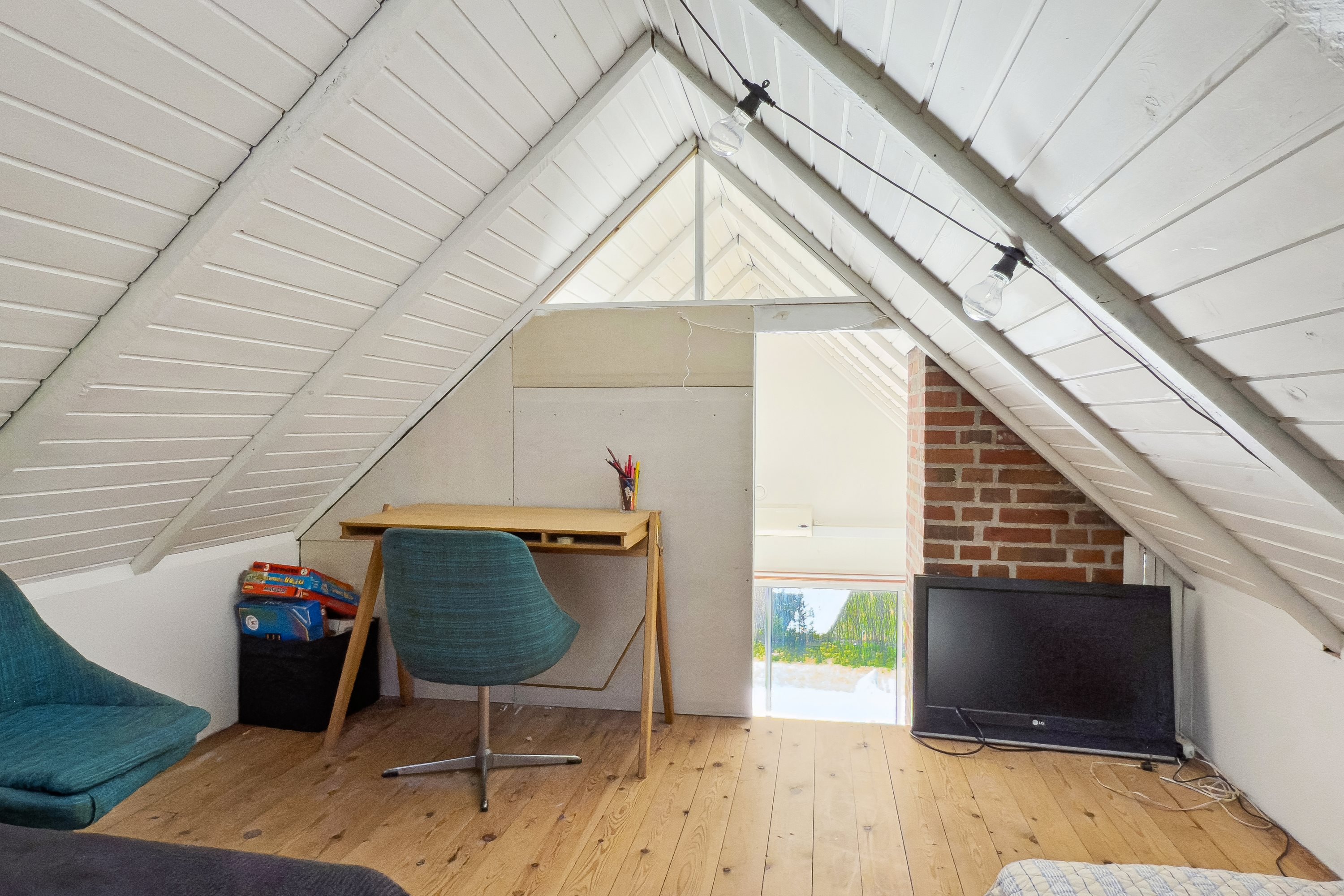 Fremhævet stue billede i fuldskærmstilstand. Billede af Hulvej 2, Lyngsbæk Bakker, 8400 Ebeltoft