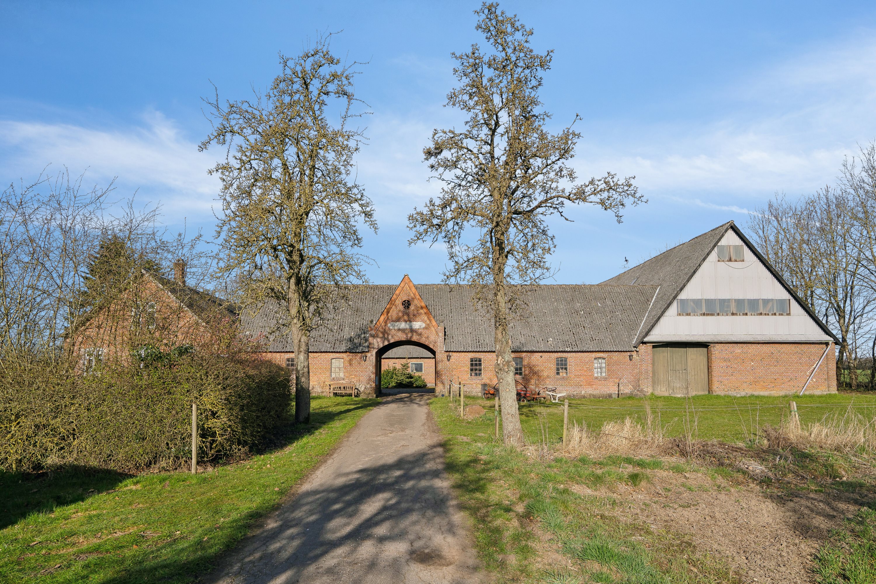 Fremhævet set fra haven billede i fuldskærmstilstand. Billede af Ullerupvænget 24, 5471 Søndersø