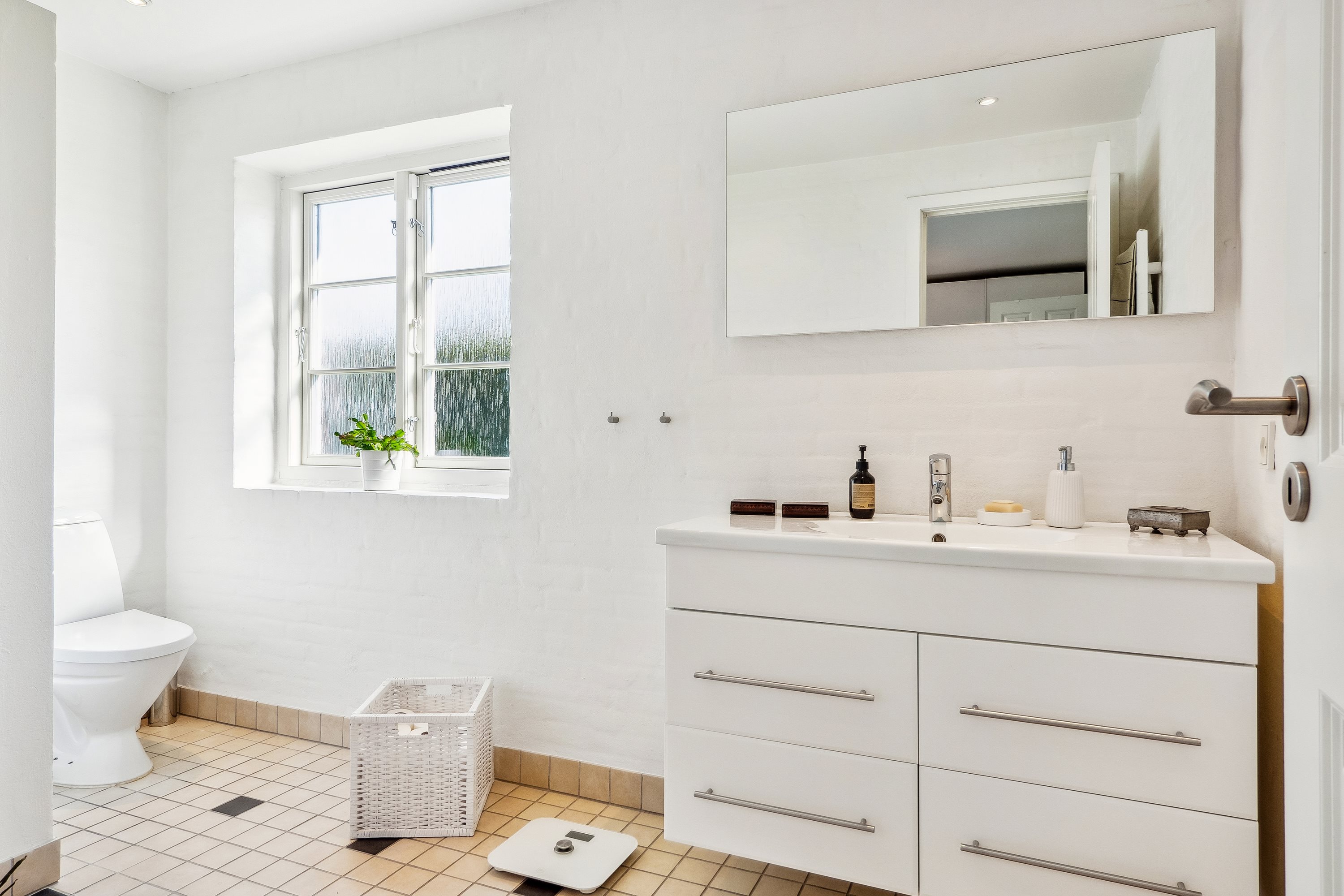 Fremhævet badeværelse billede i fuldskærmstilstand. Billede af Hyttebovej 10, 2660 Brøndby Strand