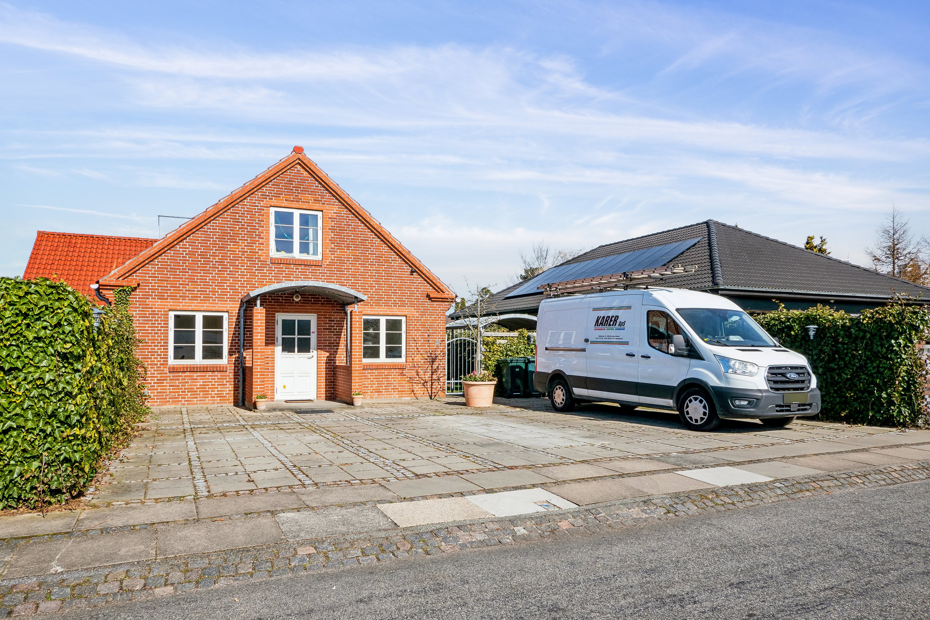 Fremhævet ejendom 1 billede i fuldskærmstilstand. Billede af Hyttebovej 10, 2660 Brøndby Strand