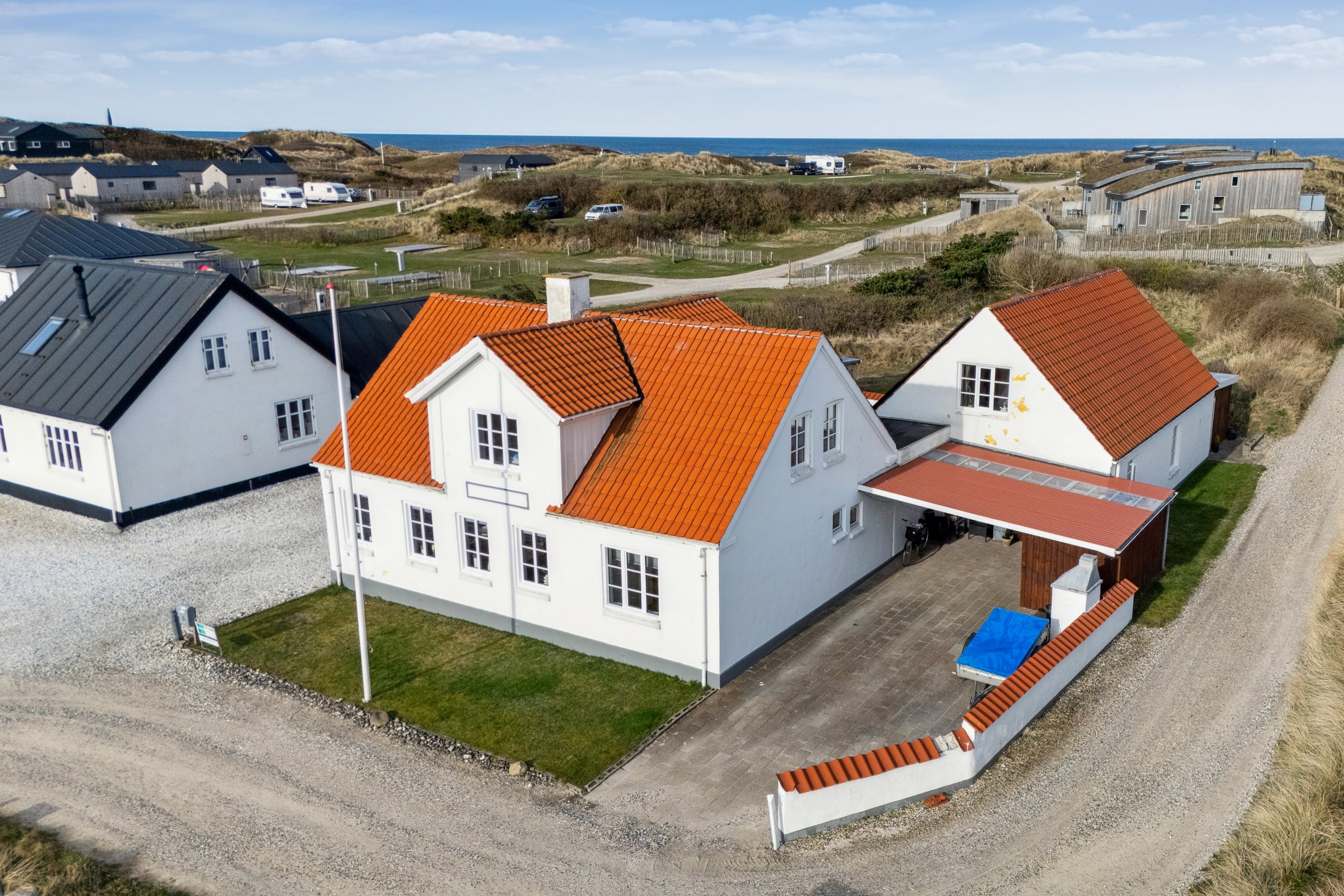 Miniaturebillede 2: set fra vejen. Billede af Knottivej 3, Vorupør, 7700 Thisted