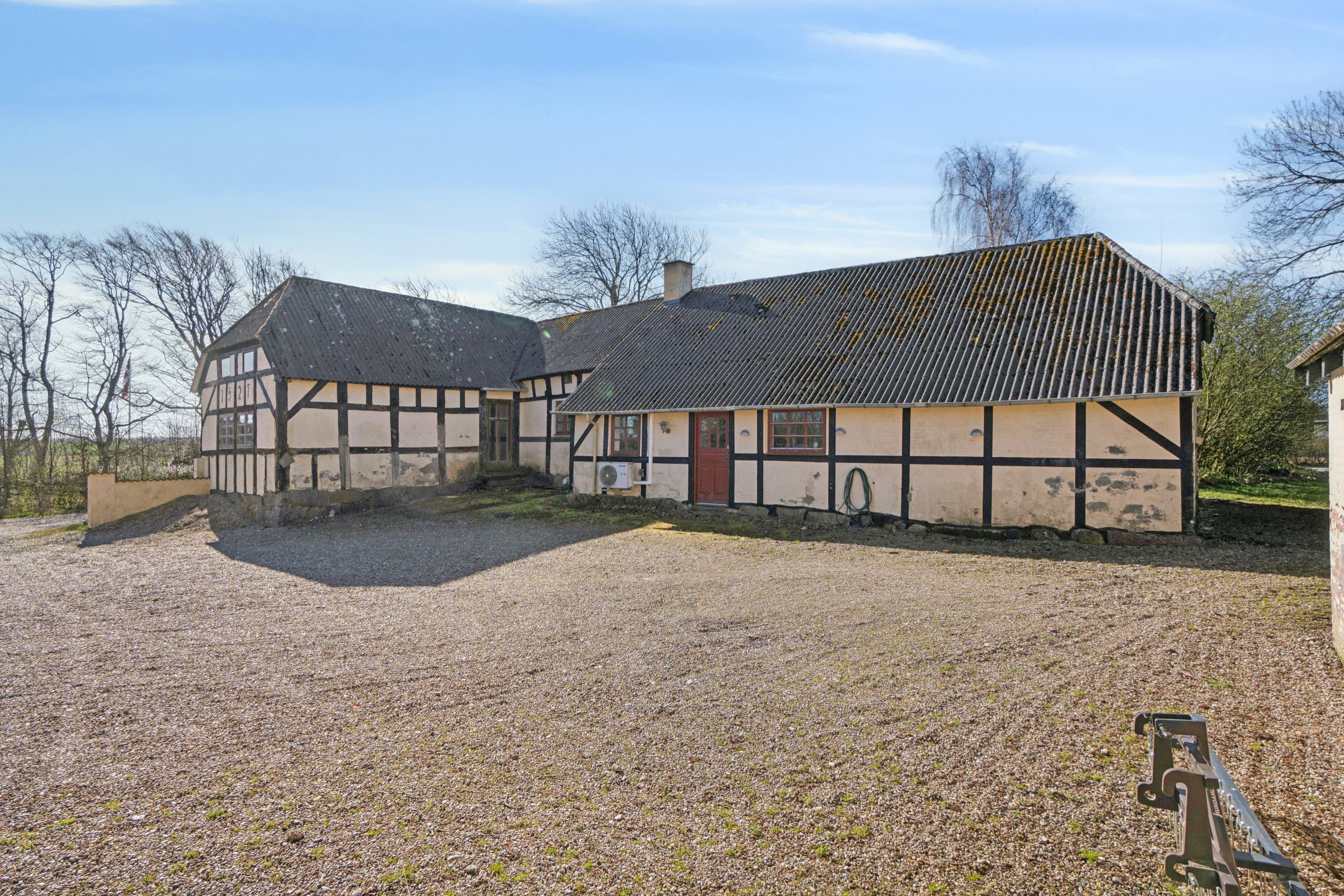 Miniaturebillede 2: set fra vejen. Billede af Doveroddevej 3, Dover, 7760 Hurup Thy