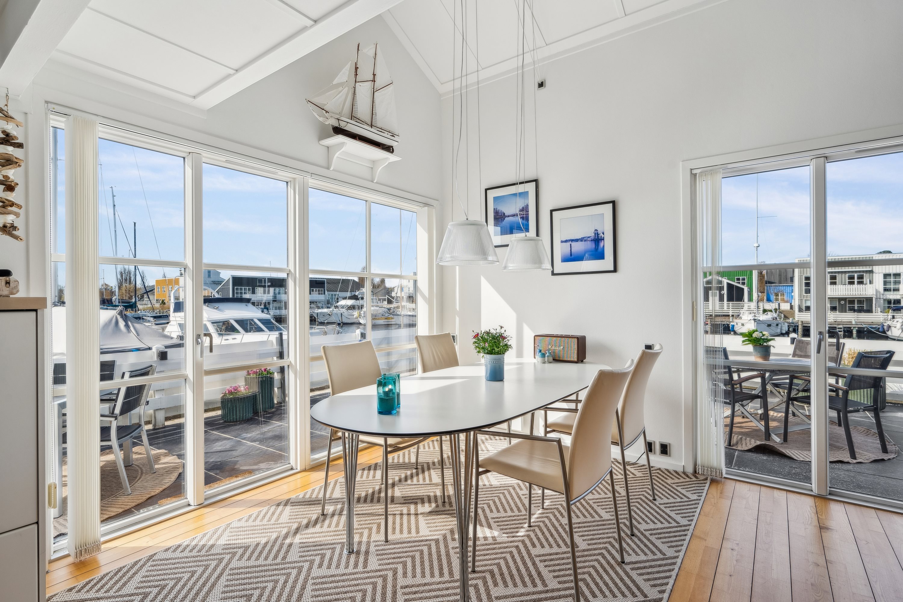 Fremhævet stue billede i fuldskærmstilstand. Billede af Øerkrogvejen 2, 619., 8400 Ebeltoft