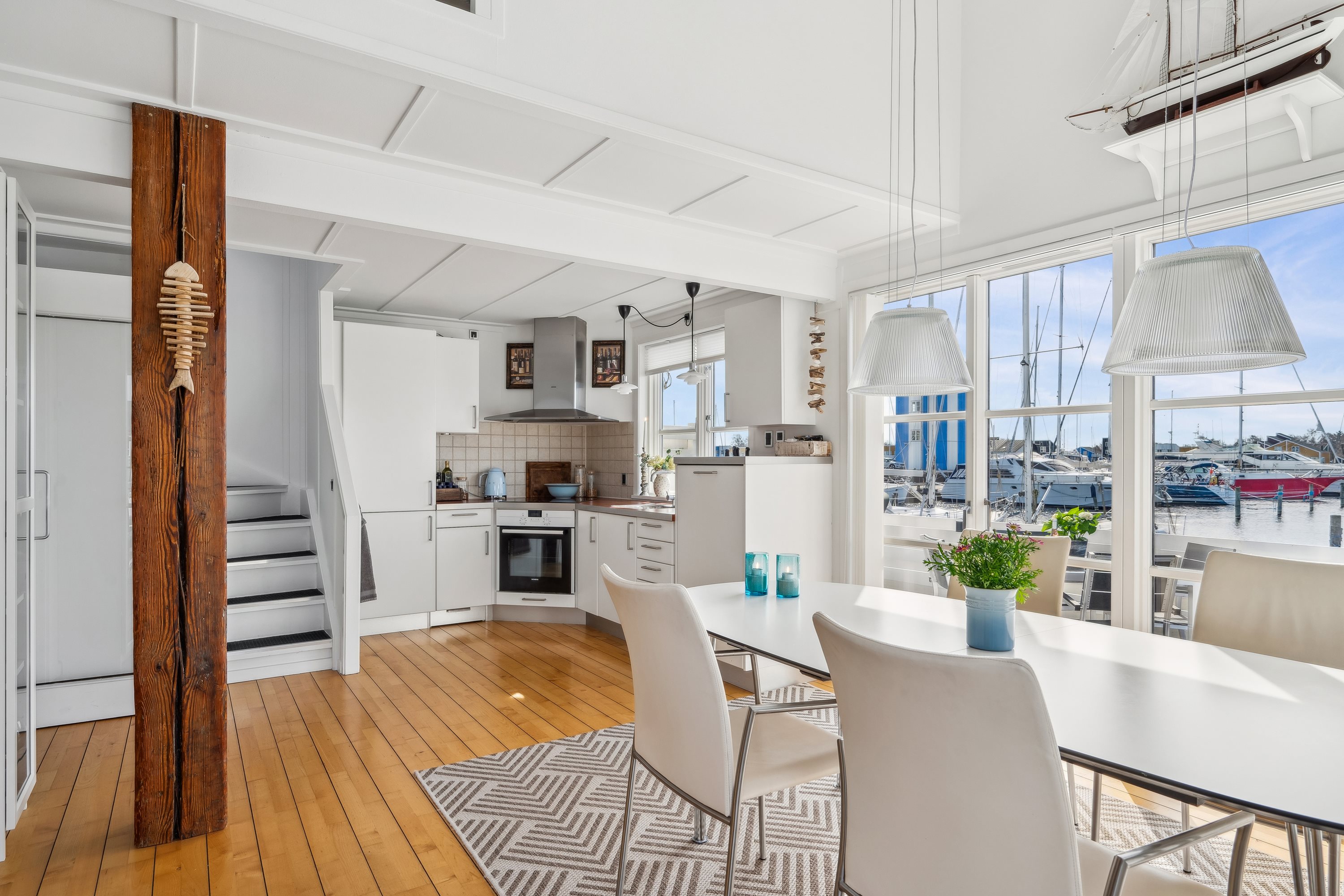 Fremhævet stue billede i fuldskærmstilstand. Billede af Øerkrogvejen 2, 619., 8400 Ebeltoft