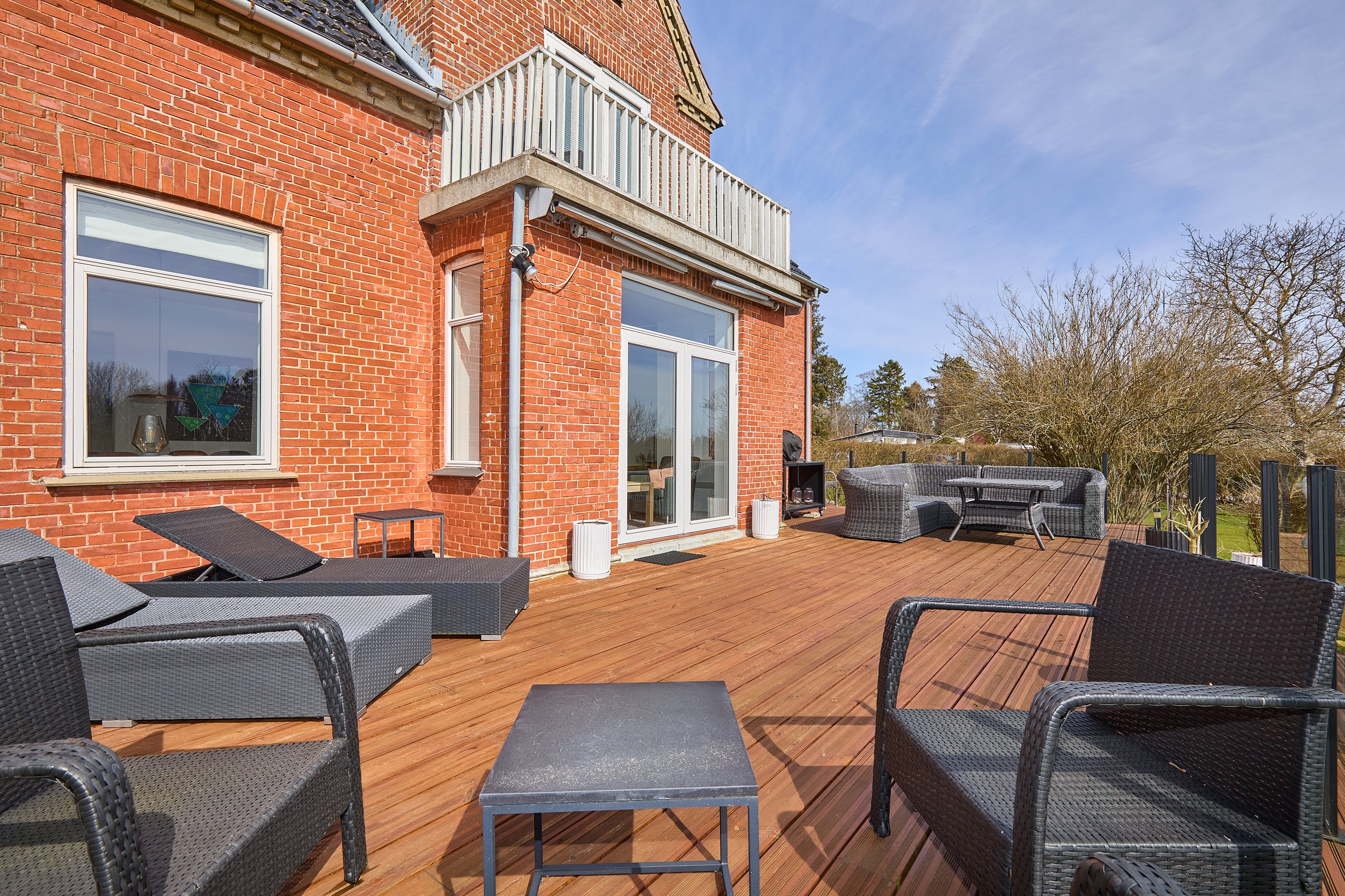 Fremhævet terrasse billede i fuldskærmstilstand. Billede af Godhavnsvej 5, 3220 Tisvildeleje