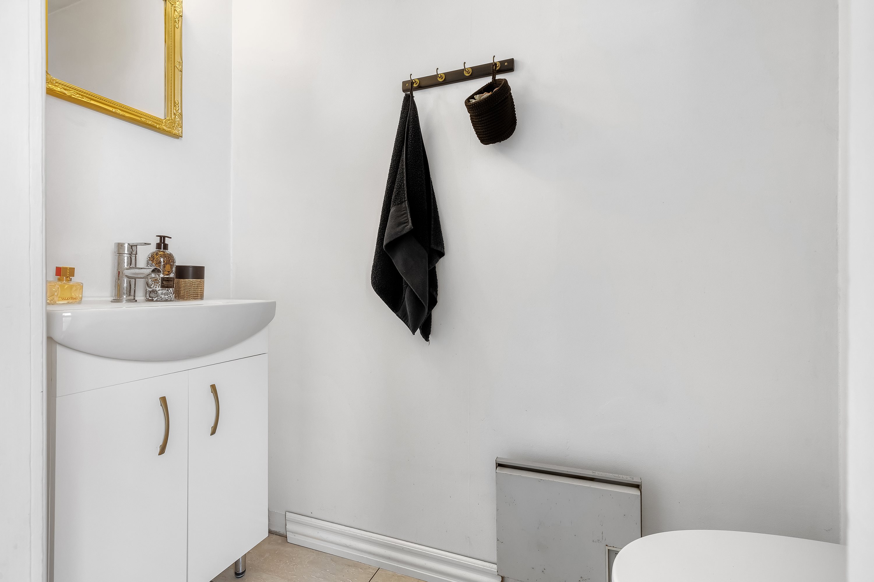 Fremhævet toilet billede i fuldskærmstilstand. Billede af Godhavnsvej 5, 3220 Tisvildeleje