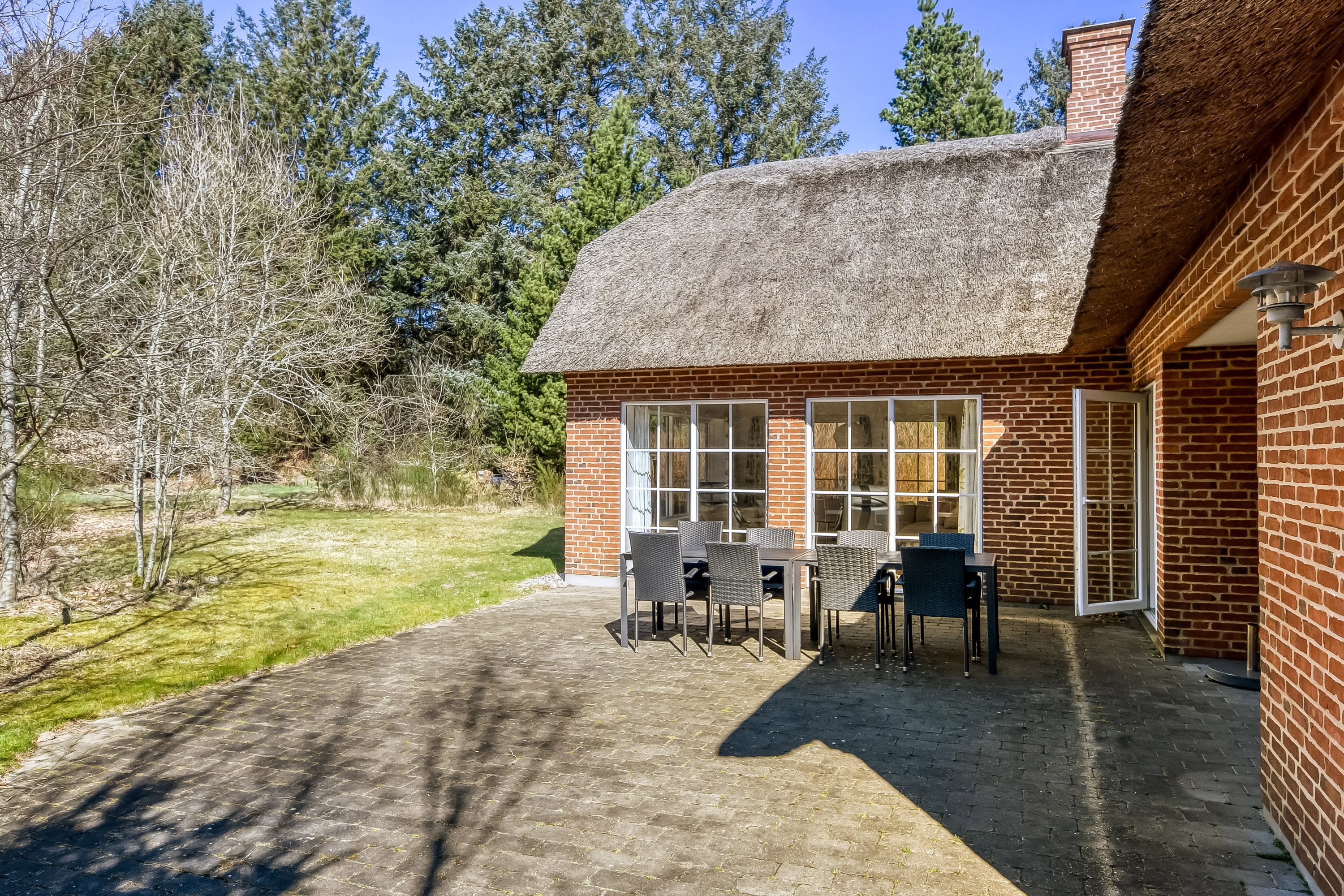 Fremhævet terrasse billede i fuldskærmstilstand. Billede af Bækbyvej 63, Husby, 6990 Ulfborg