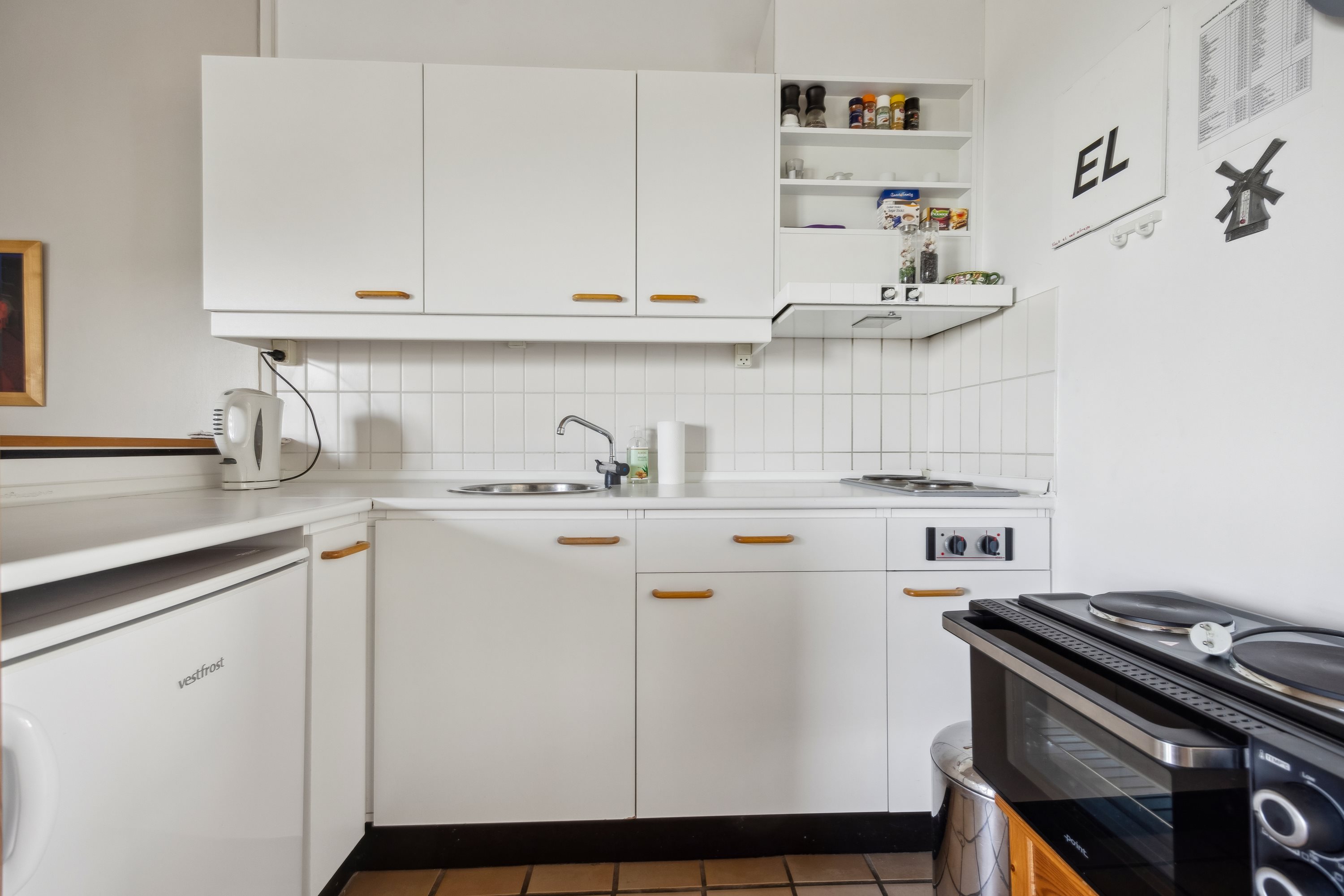 Fremhævet køkken billede i fuldskærmstilstand. Billede af Lyngbyvej 239D, 1., Lyngby, 9480 Løkken