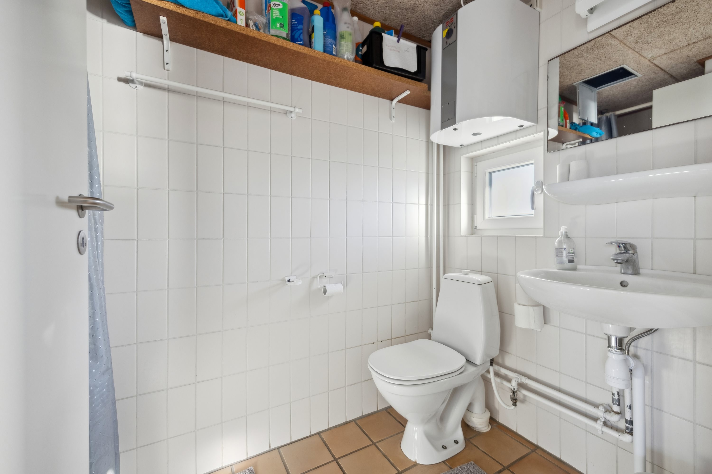 Fremhævet badeværelse billede i fuldskærmstilstand. Billede af Lyngbyvej 239D, 1., Lyngby, 9480 Løkken