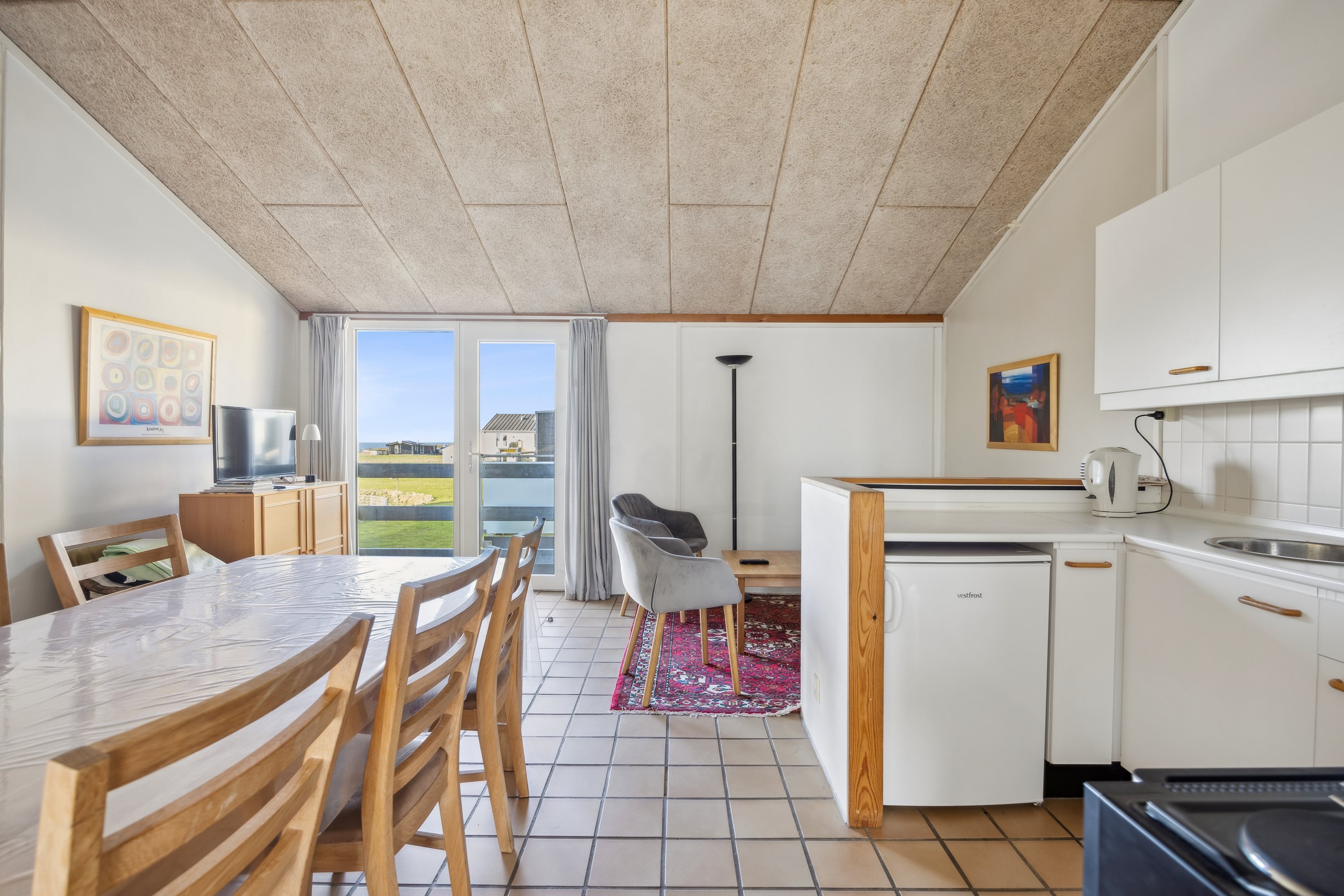 Fremhævet køkken billede i fuldskærmstilstand. Billede af Lyngbyvej 239D, 1., Lyngby, 9480 Løkken