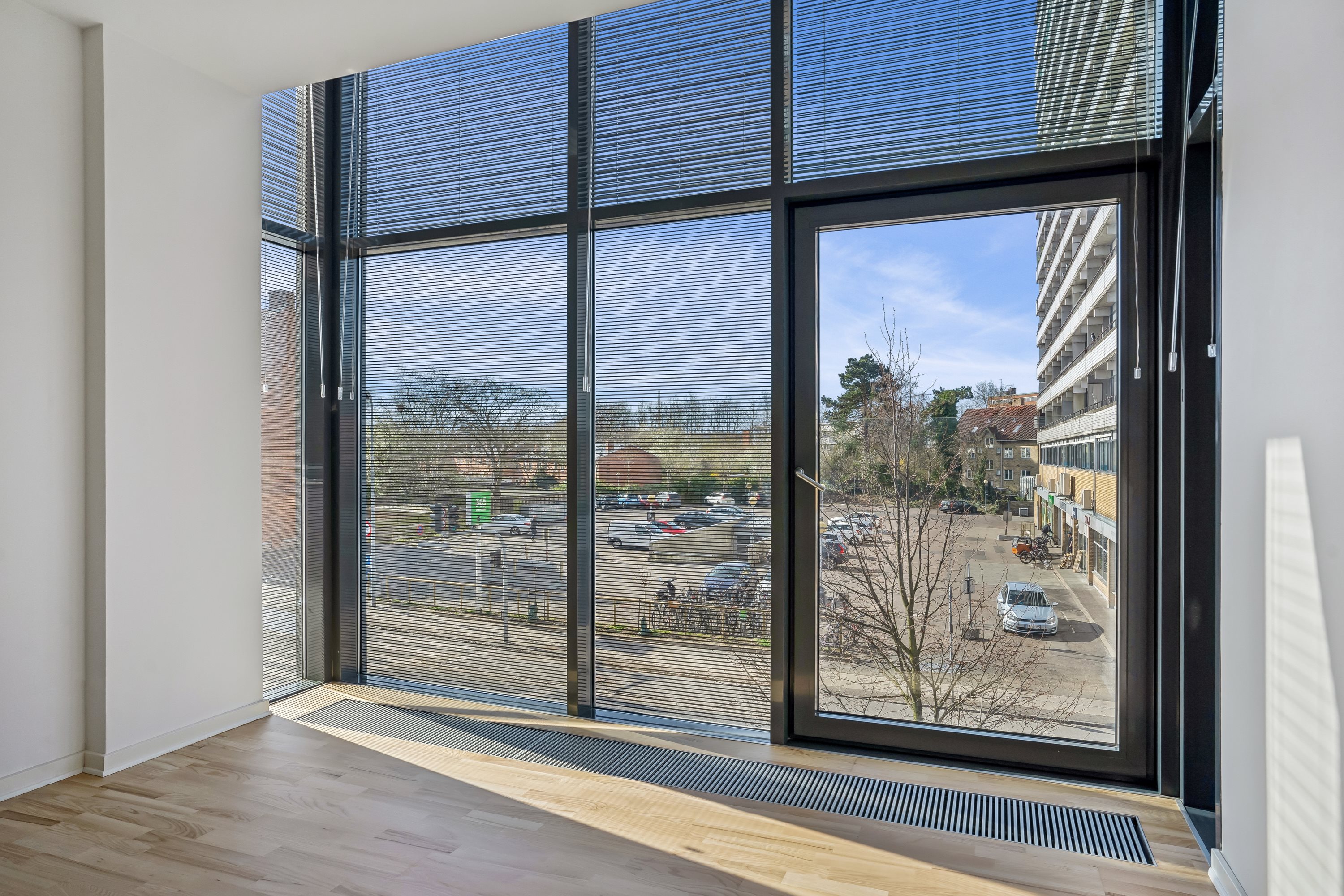 Fremhævet stue billede i fuldskærmstilstand. Billede af Bagsværd Hovedgade 130A, 1. 3., 2880 Bagsværd