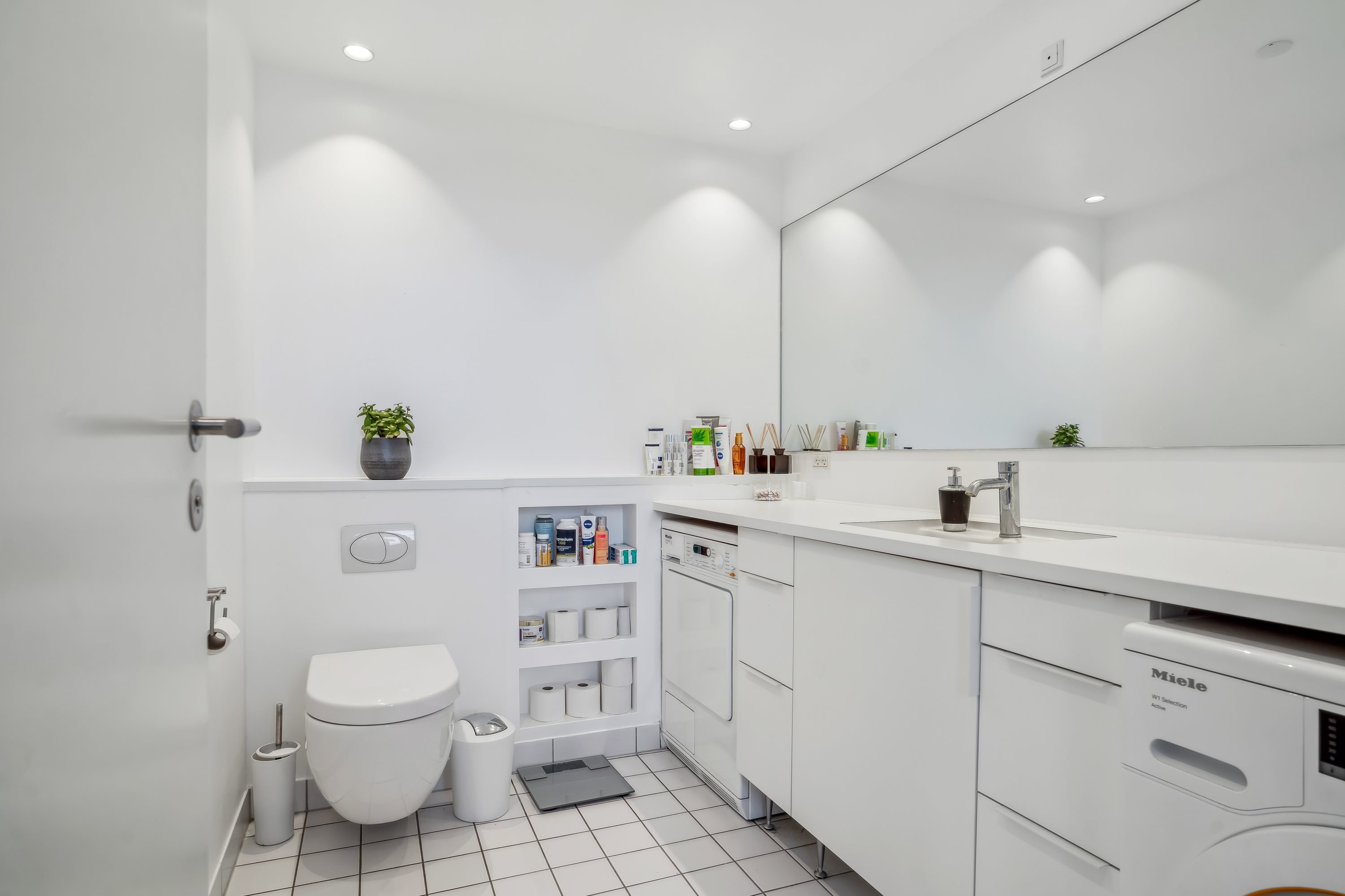 Fremhævet badeværelse billede i fuldskærmstilstand. Billede af Bagsværd Hovedgade 130A, 2. 1., 2880 Bagsværd