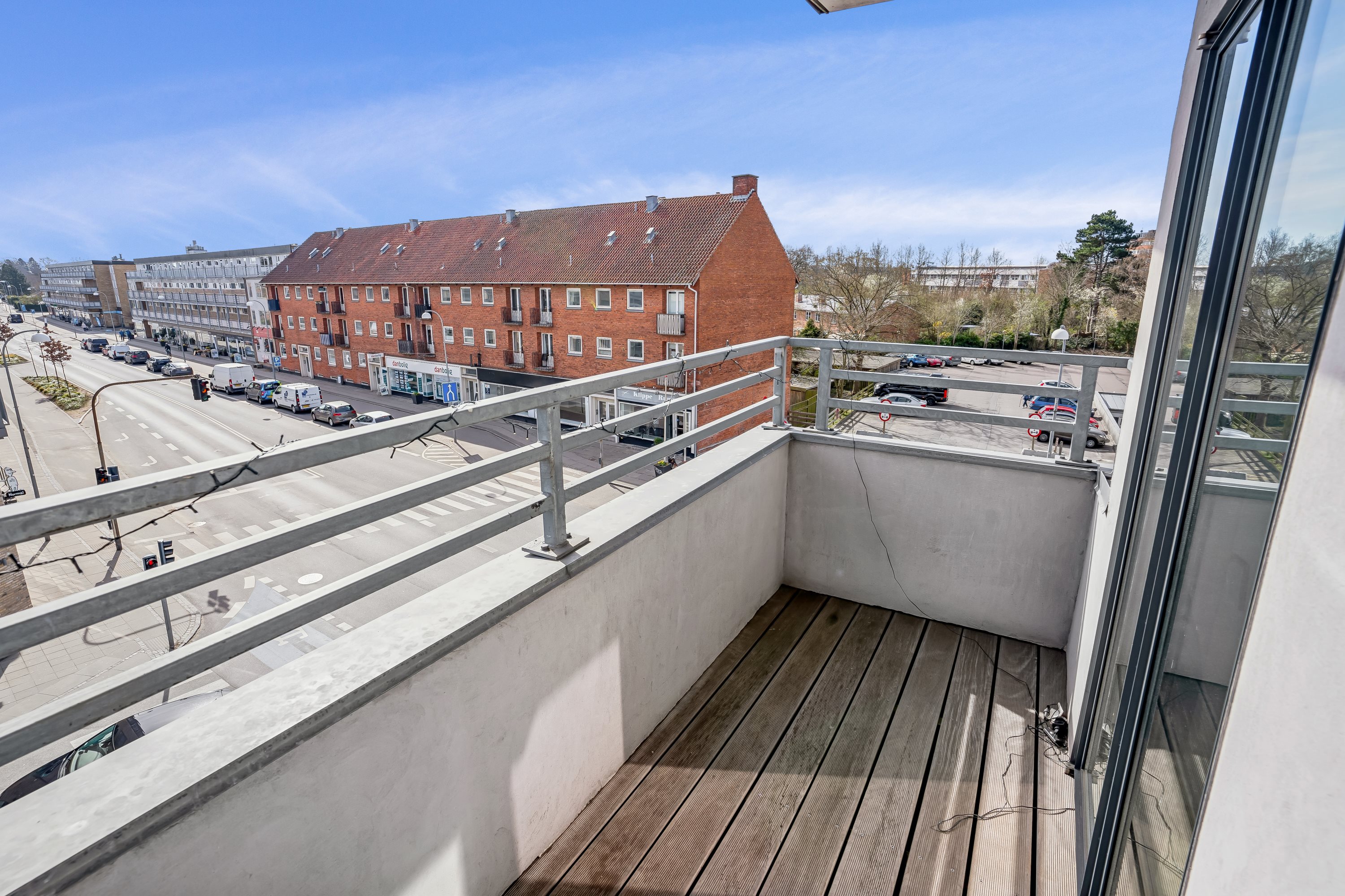 Fremhævet altan billede i fuldskærmstilstand. Billede af Bagsværd Hovedgade 130A, 2. 1., 2880 Bagsværd