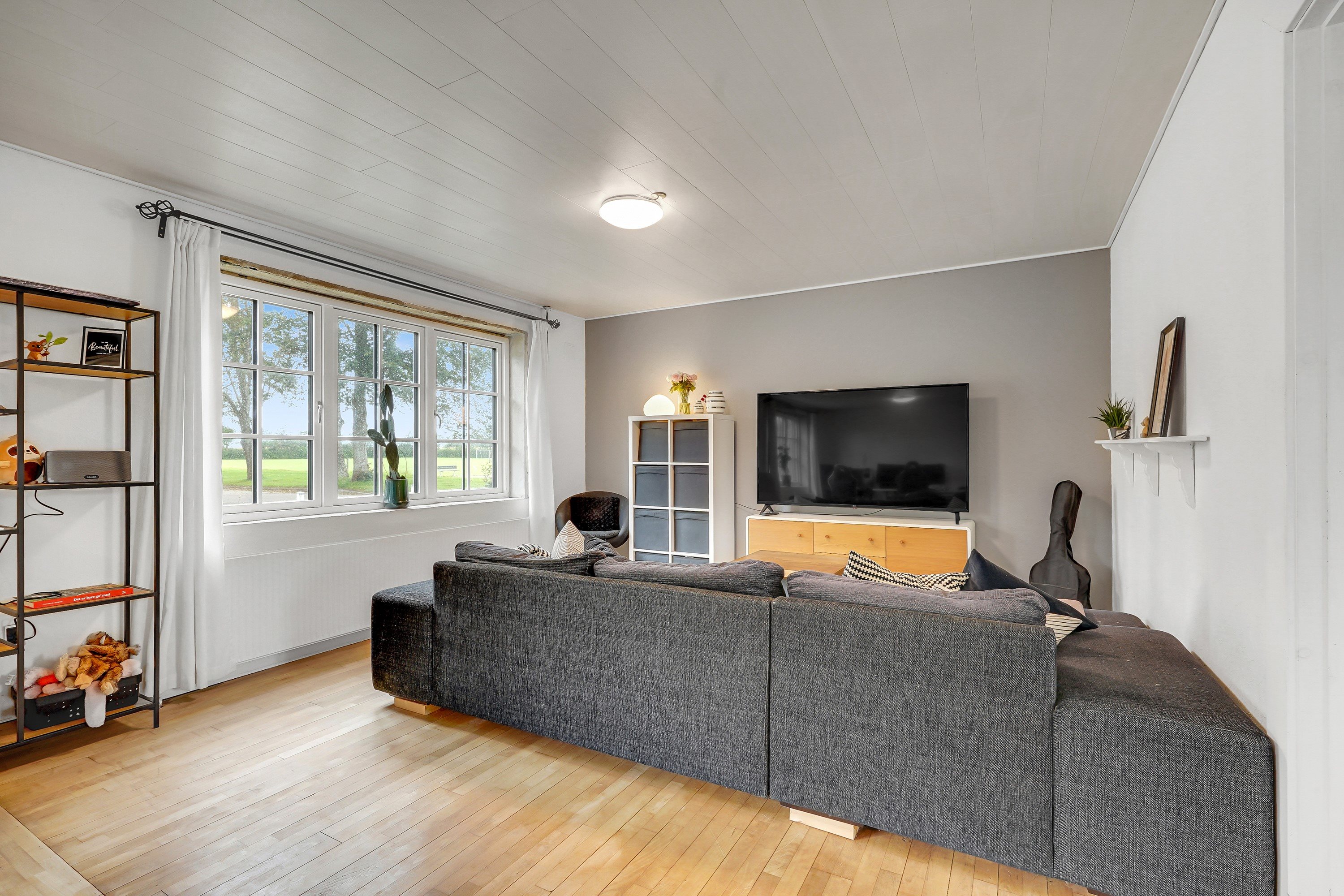 Fremhævet stue billede i fuldskærmstilstand. Billede af Stadionvej 24, Horne, 6800 Varde