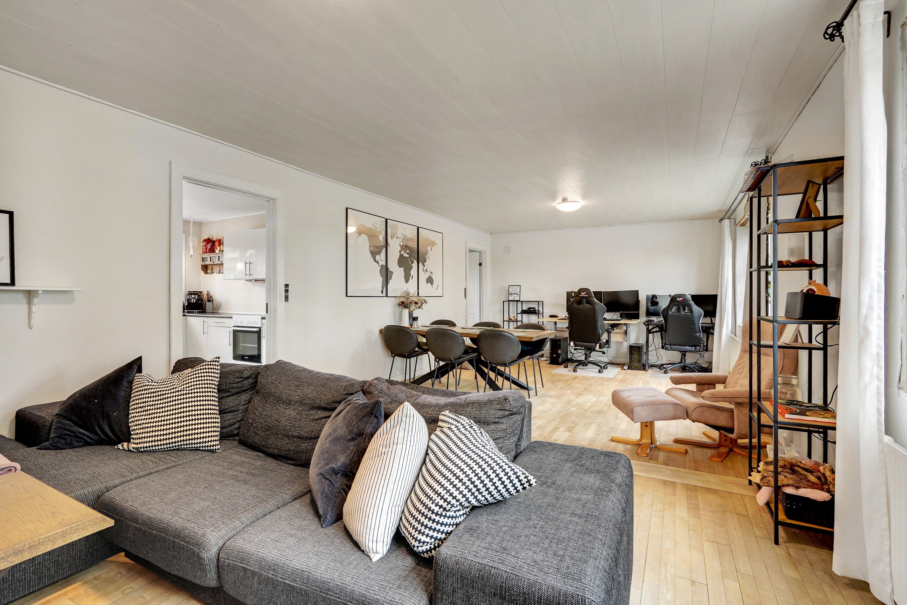 Fremhævet stue billede i fuldskærmstilstand. Billede af Stadionvej 24, Horne, 6800 Varde