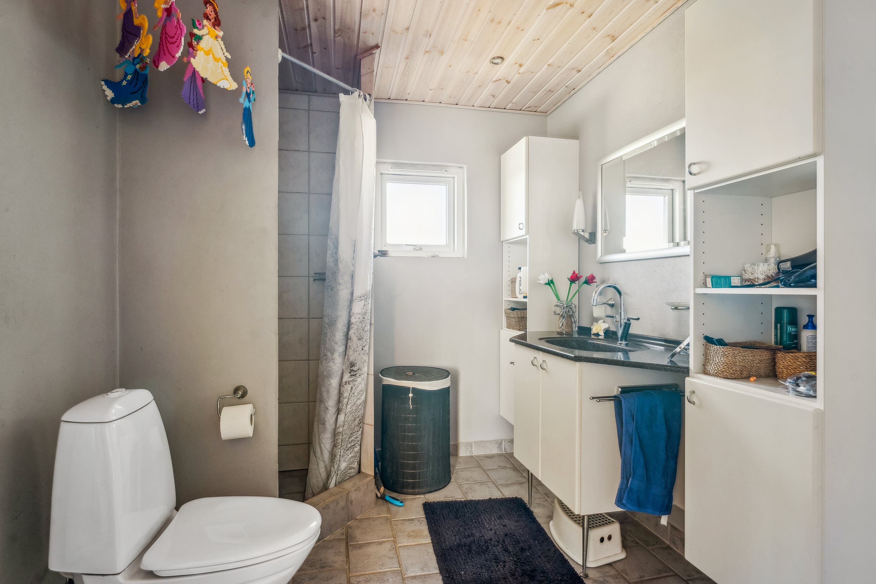 Fremhævet badeværelse billede i fuldskærmstilstand. Billede af Nymarksvej 21, Kvorning, 8830 Tjele