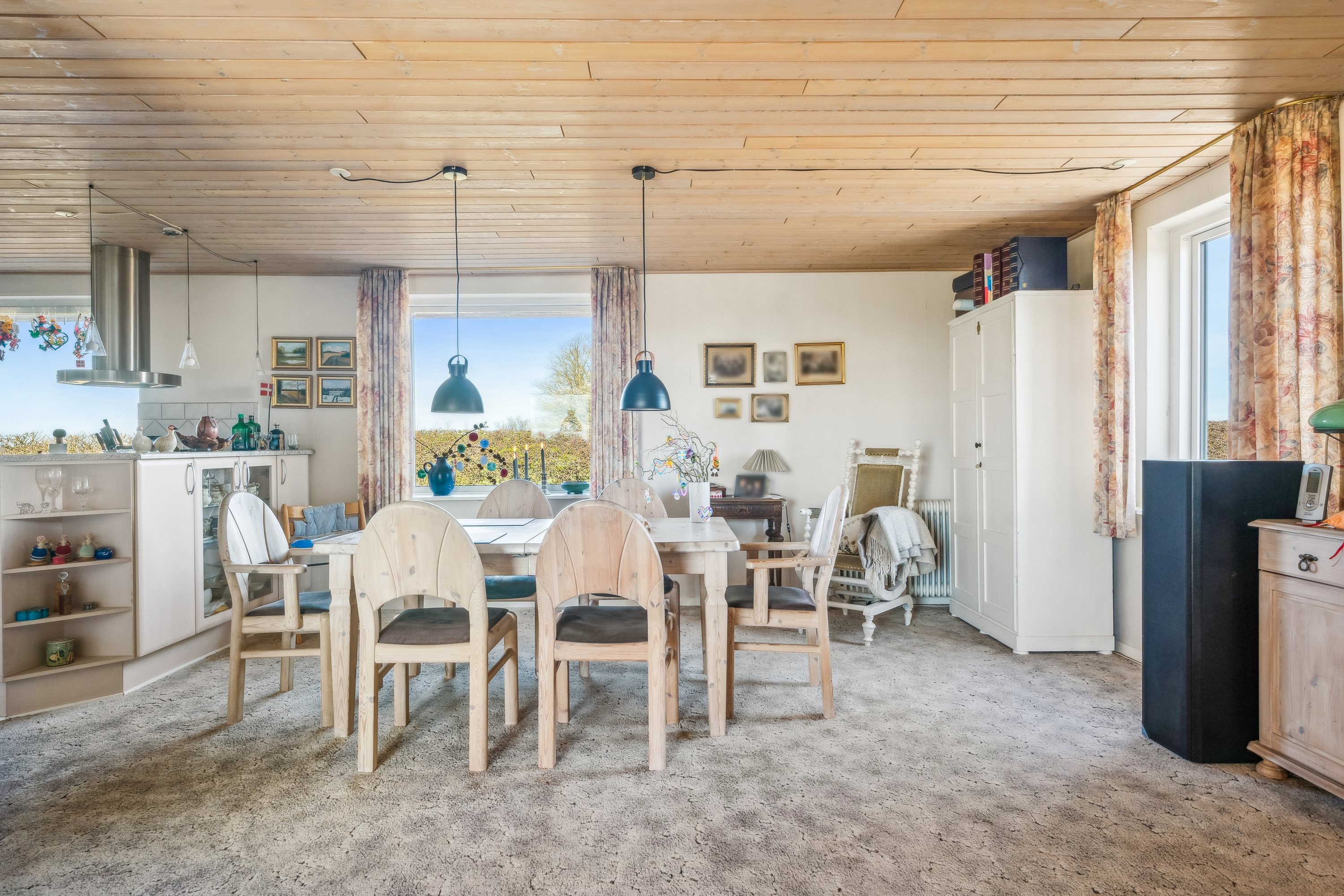 Fremhævet stue billede i fuldskærmstilstand. Billede af Nymarksvej 21, Kvorning, 8830 Tjele