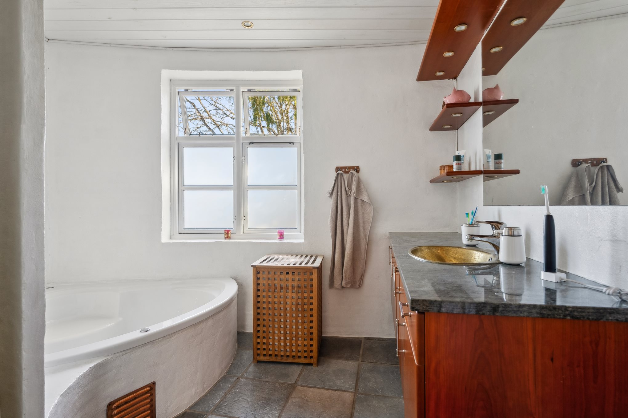 Fremhævet badeværelse billede i fuldskærmstilstand. Billede af Hjortevej 52, 8960 Randers SØ