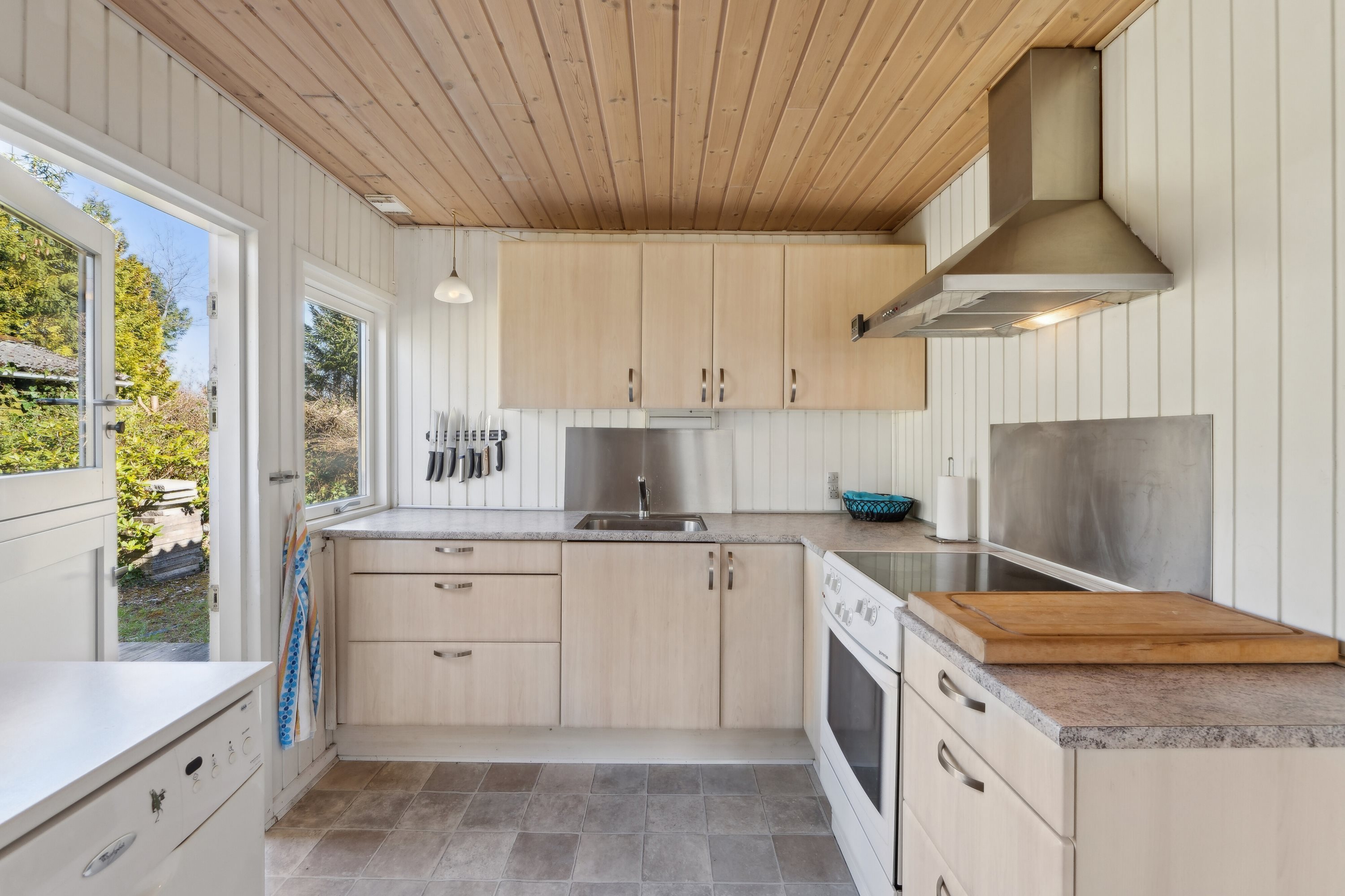 Fremhævet køkken billede i fuldskærmstilstand. Billede af Tyttebærvej 48, 7441 Bording