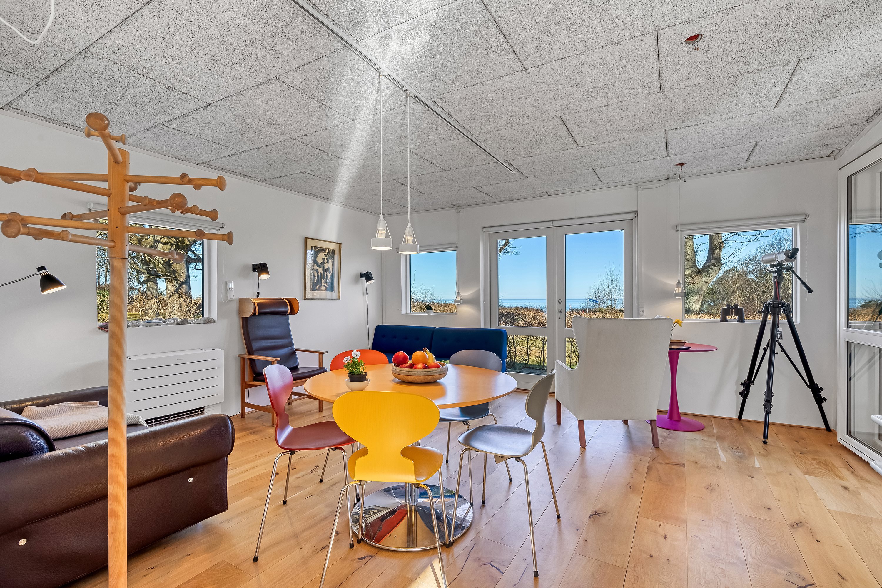 Fremhævet stue billede i fuldskærmstilstand. Billede af Udsholt Strandvej 31, 3250 Gilleleje