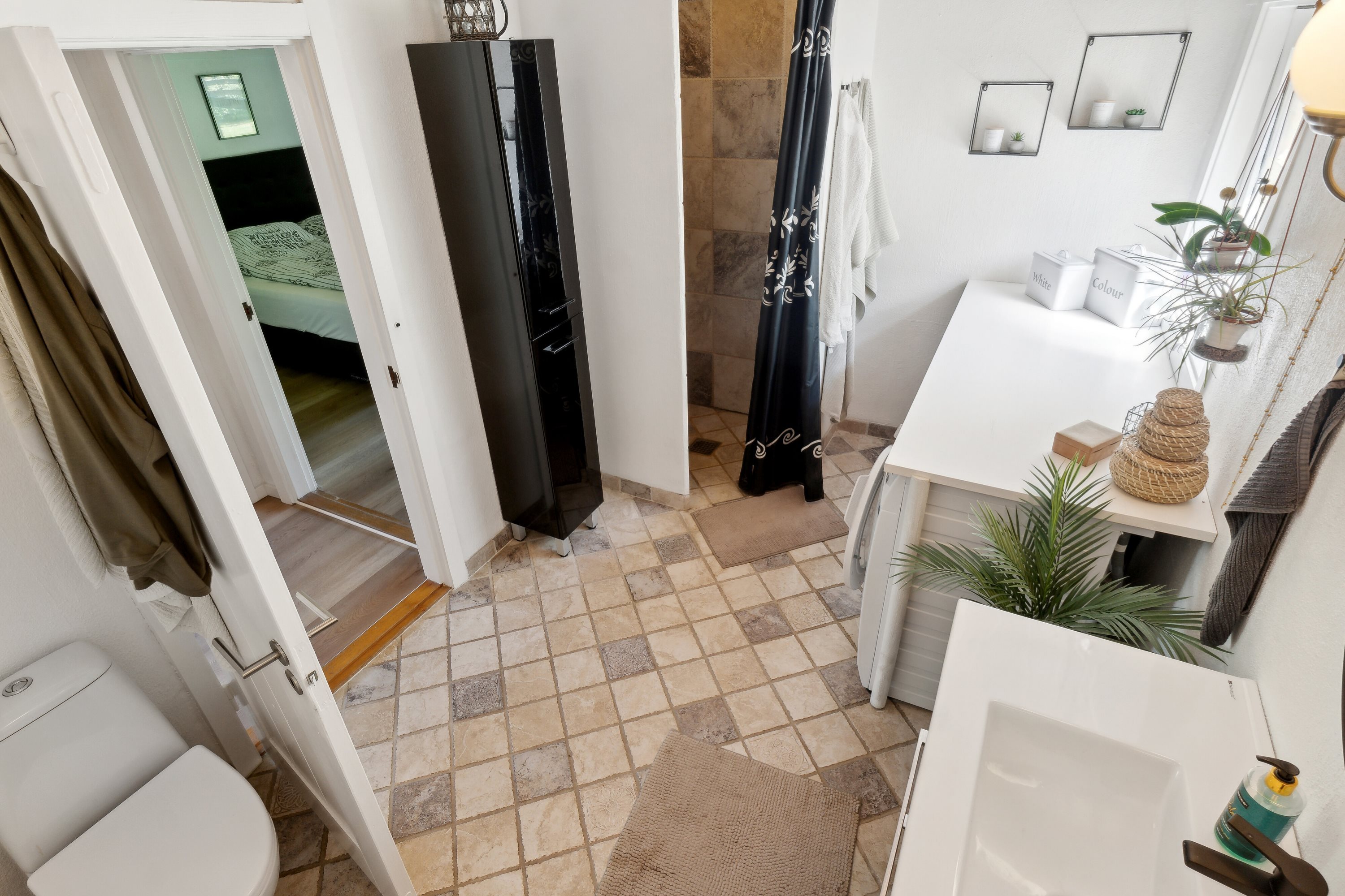 Fremhævet badeværelse billede i fuldskærmstilstand. Billede af Døstrupvej 114B, Døstrup, 9500 Hobro