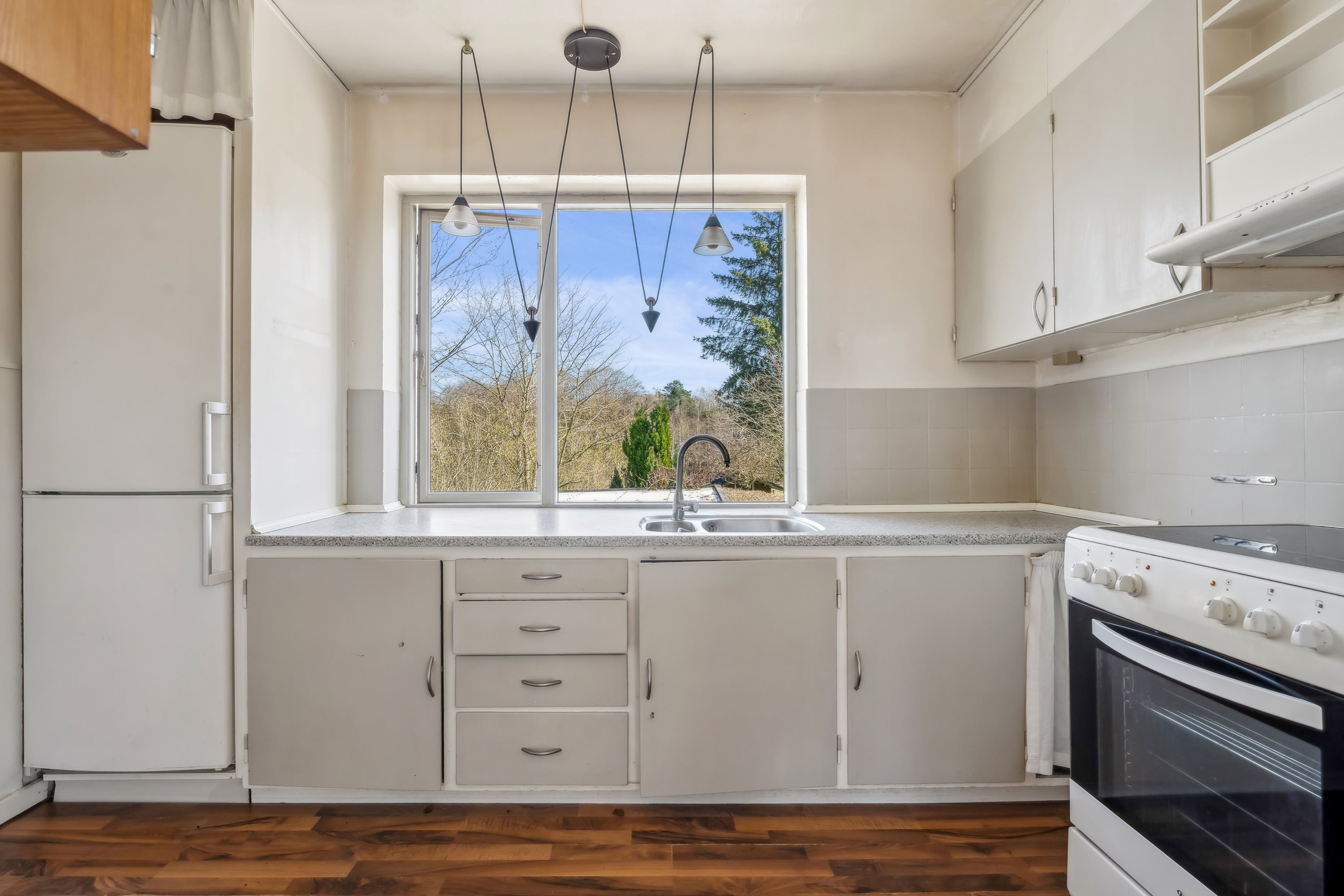 Fremhævet køkken billede i fuldskærmstilstand. Billede af Ulstrup Skovvej 5, Sdr Vinge, 8860 Ulstrup