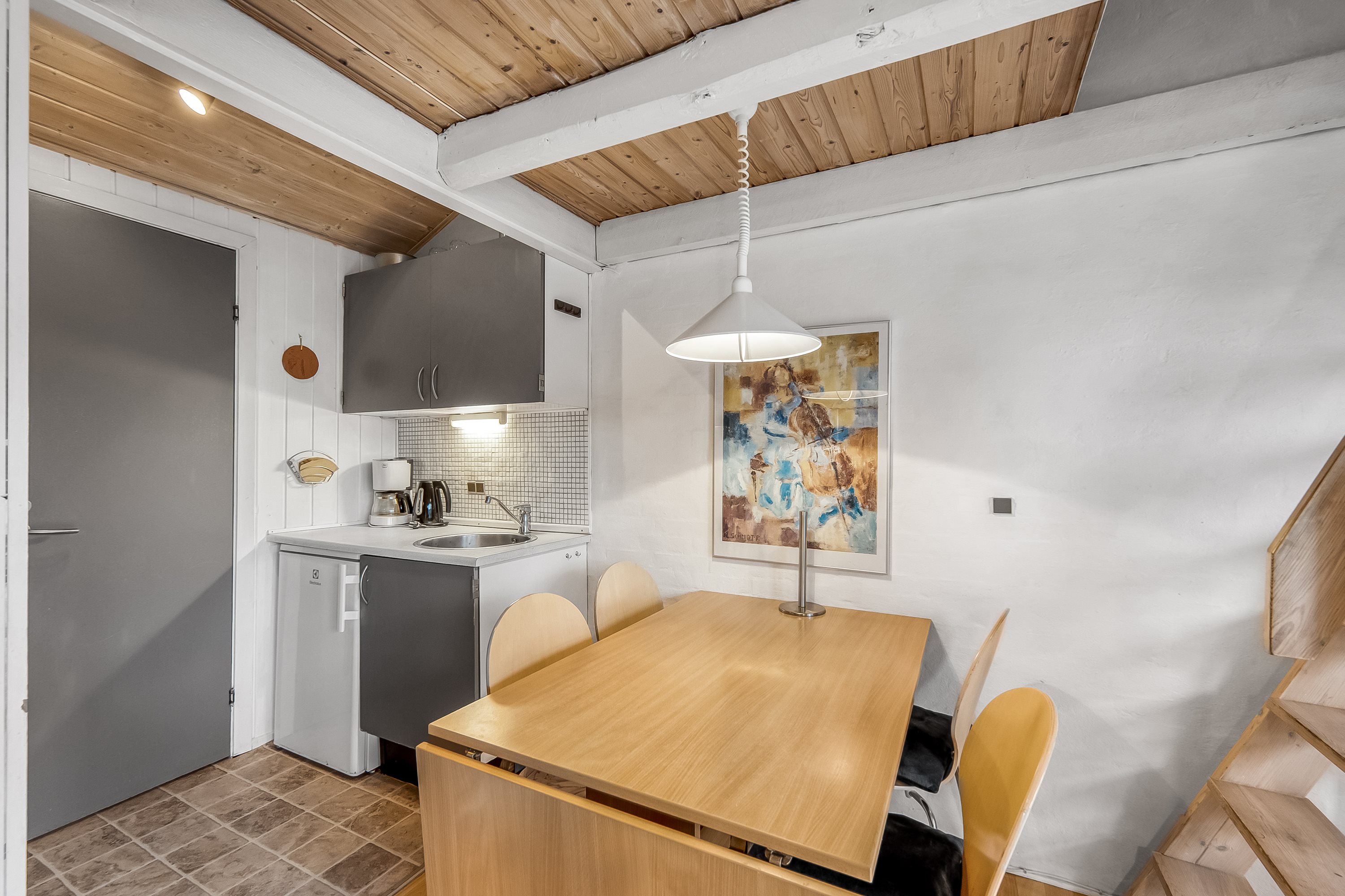 Fremhævet stue billede i fuldskærmstilstand. Billede af Vester Fælled 144, Bork Havn, 6893 Hemmet