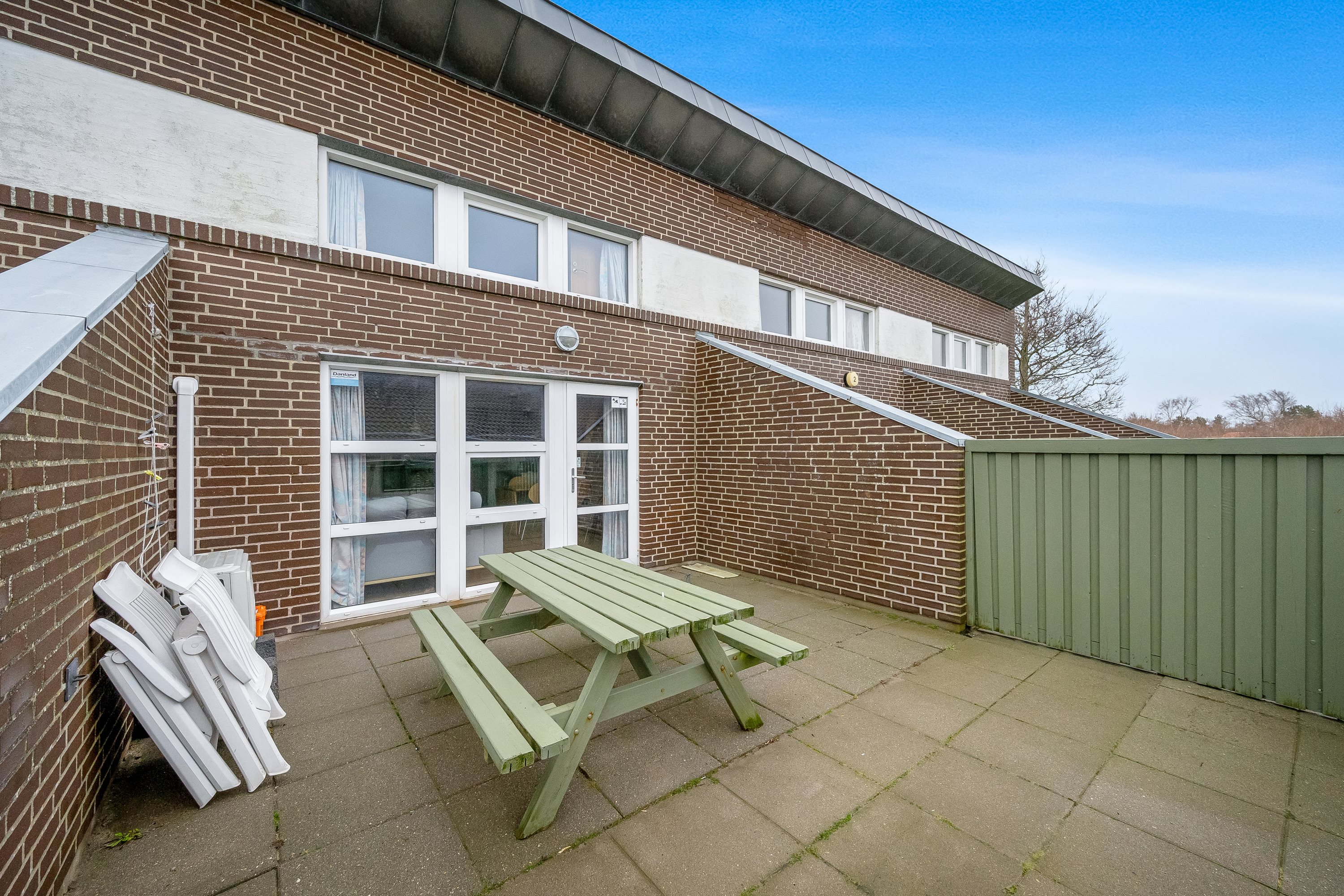 Fremhævet terrasse billede i fuldskærmstilstand. Billede af Vester Fælled 144, Bork Havn, 6893 Hemmet