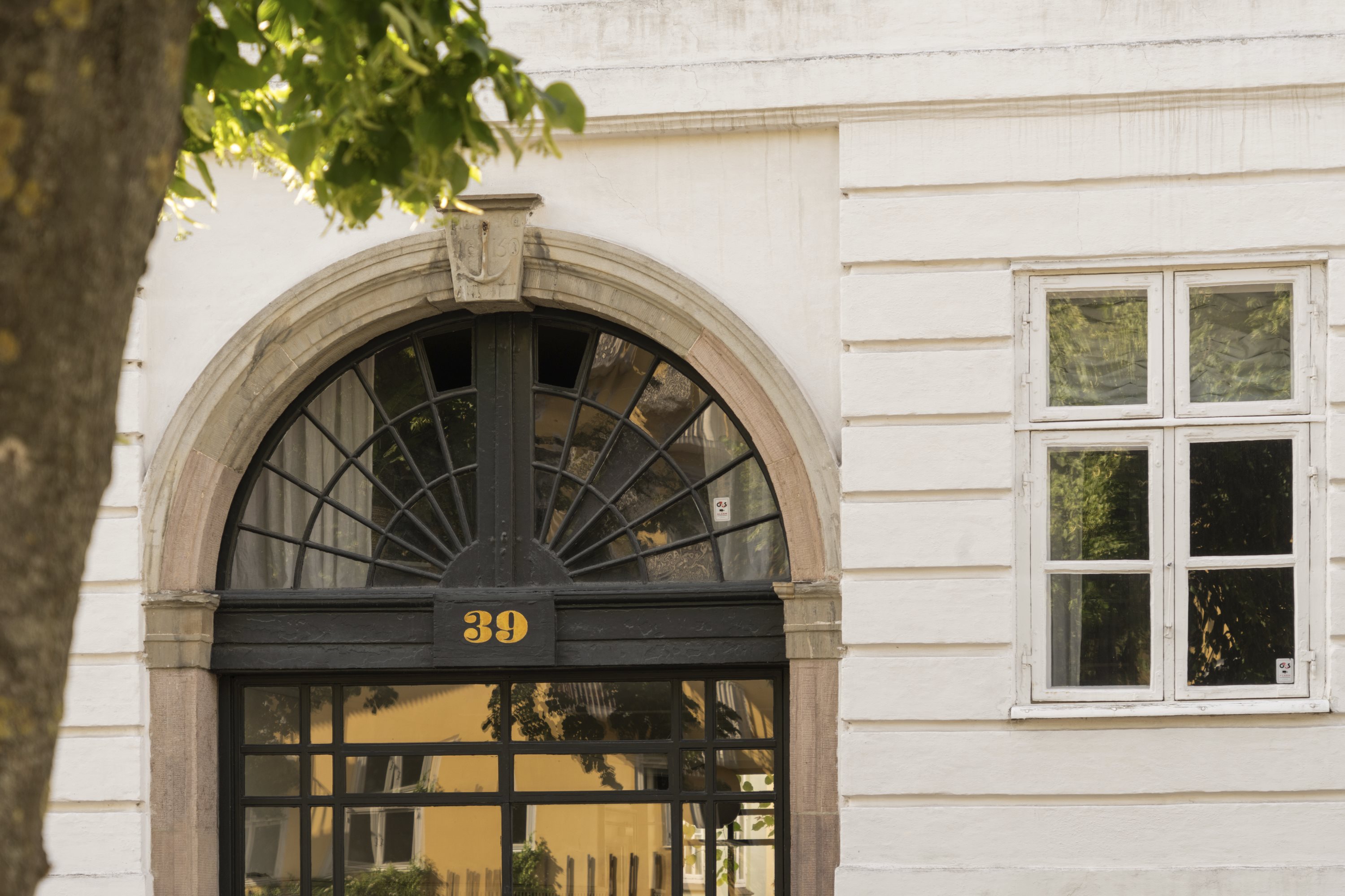 Fremhævet  billede i fuldskærmstilstand. Billede af Overgaden Neden Vandet 39, st.., 1414 København K