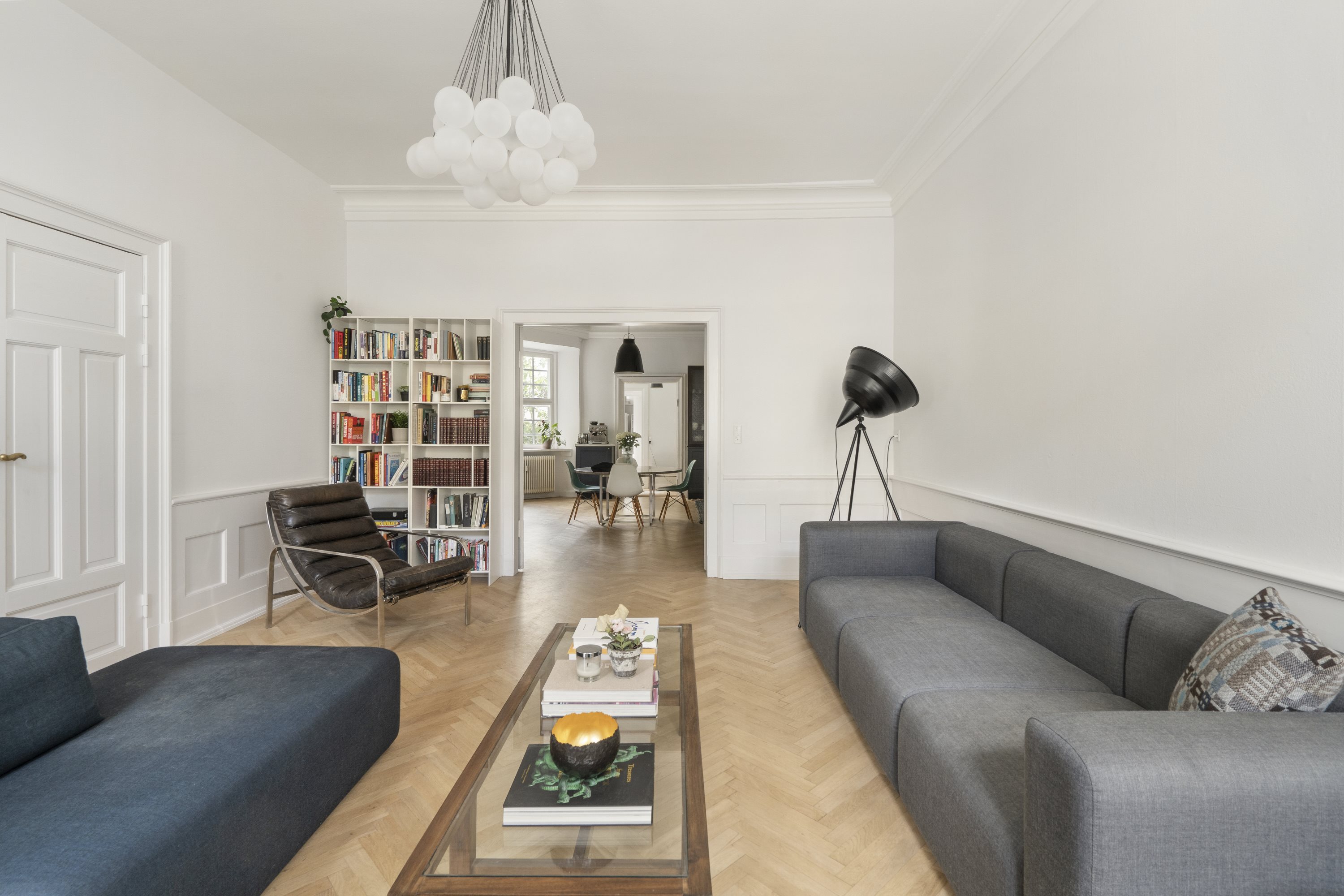 Fremhævet  billede i fuldskærmstilstand. Billede af Overgaden Neden Vandet 39, st.., 1414 København K