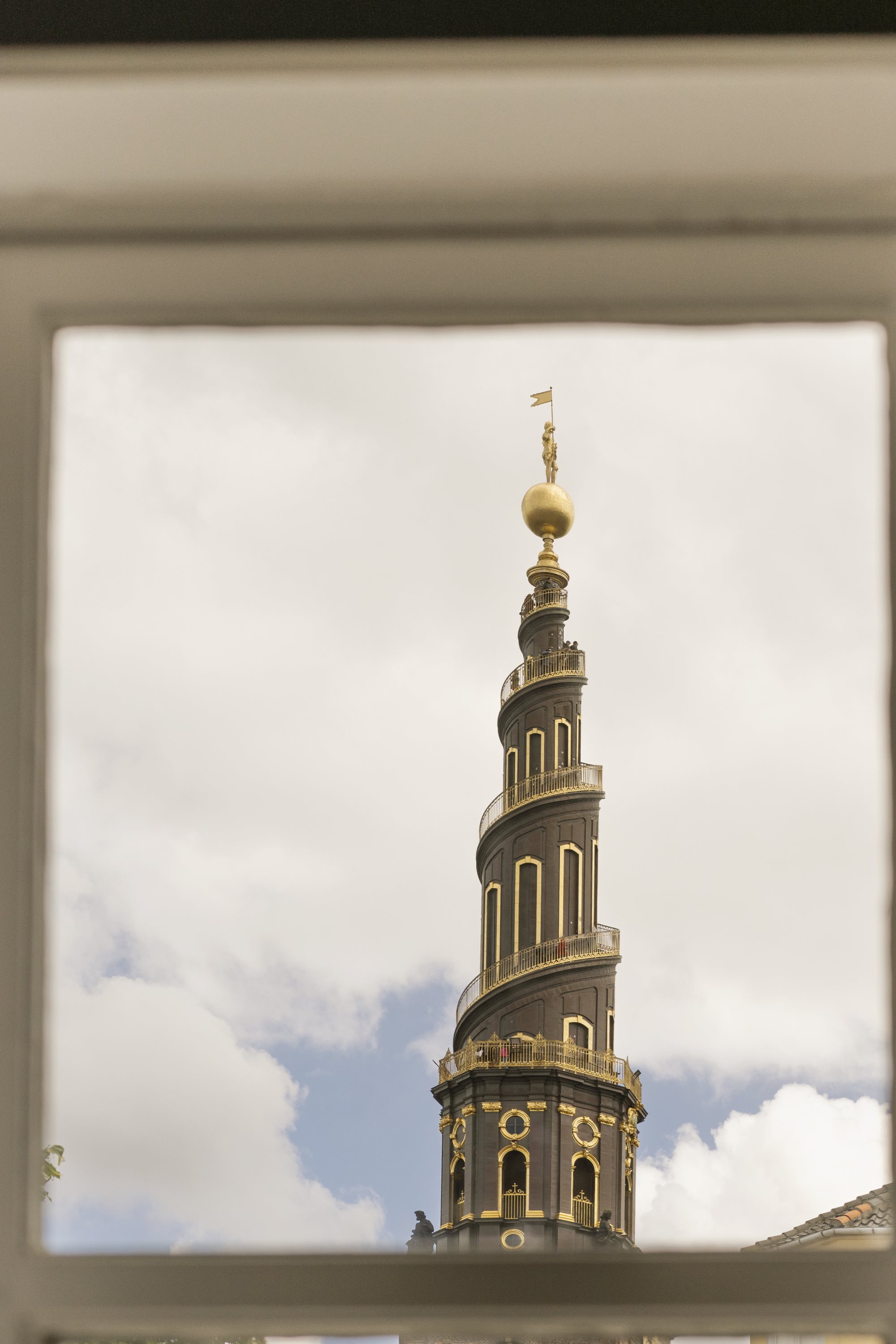 Fremhævet  billede i fuldskærmstilstand. Billede af Overgaden Neden Vandet 39, st.., 1414 København K