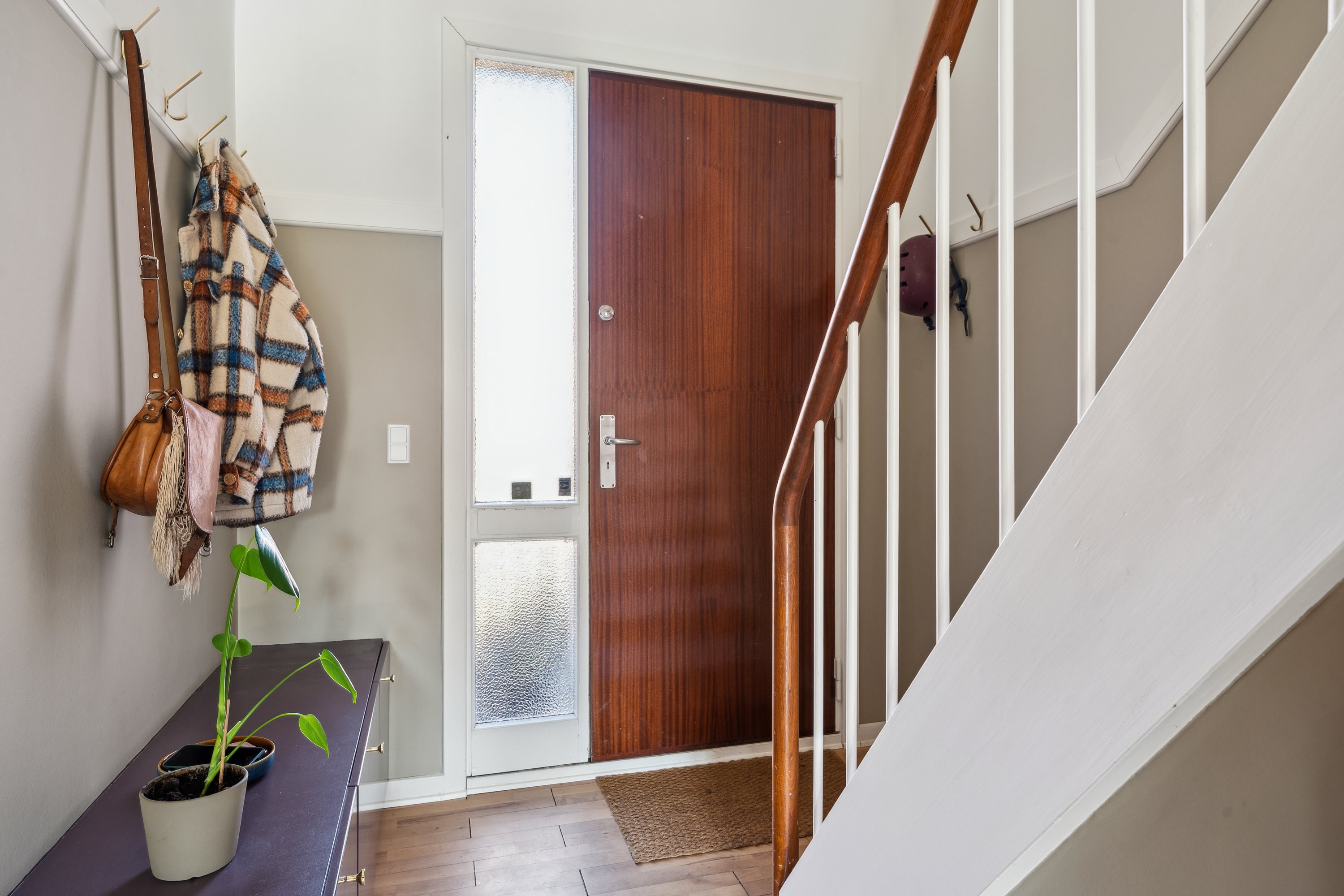 Fremhævet gang billede i fuldskærmstilstand. Billede af Alsvej 2, 8240 Risskov