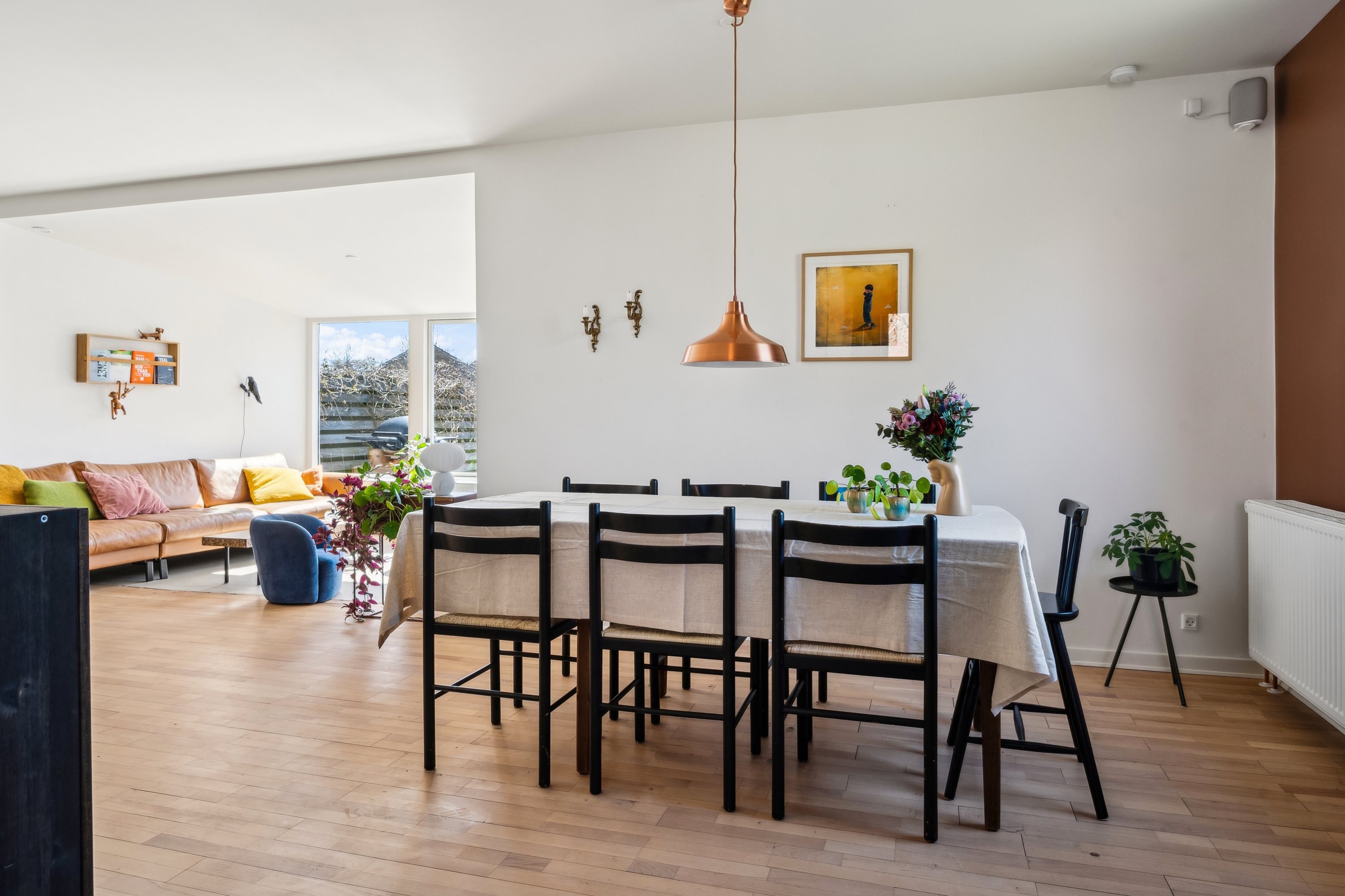 Fremhævet stue billede i fuldskærmstilstand. Billede af Alsvej 2, 8240 Risskov