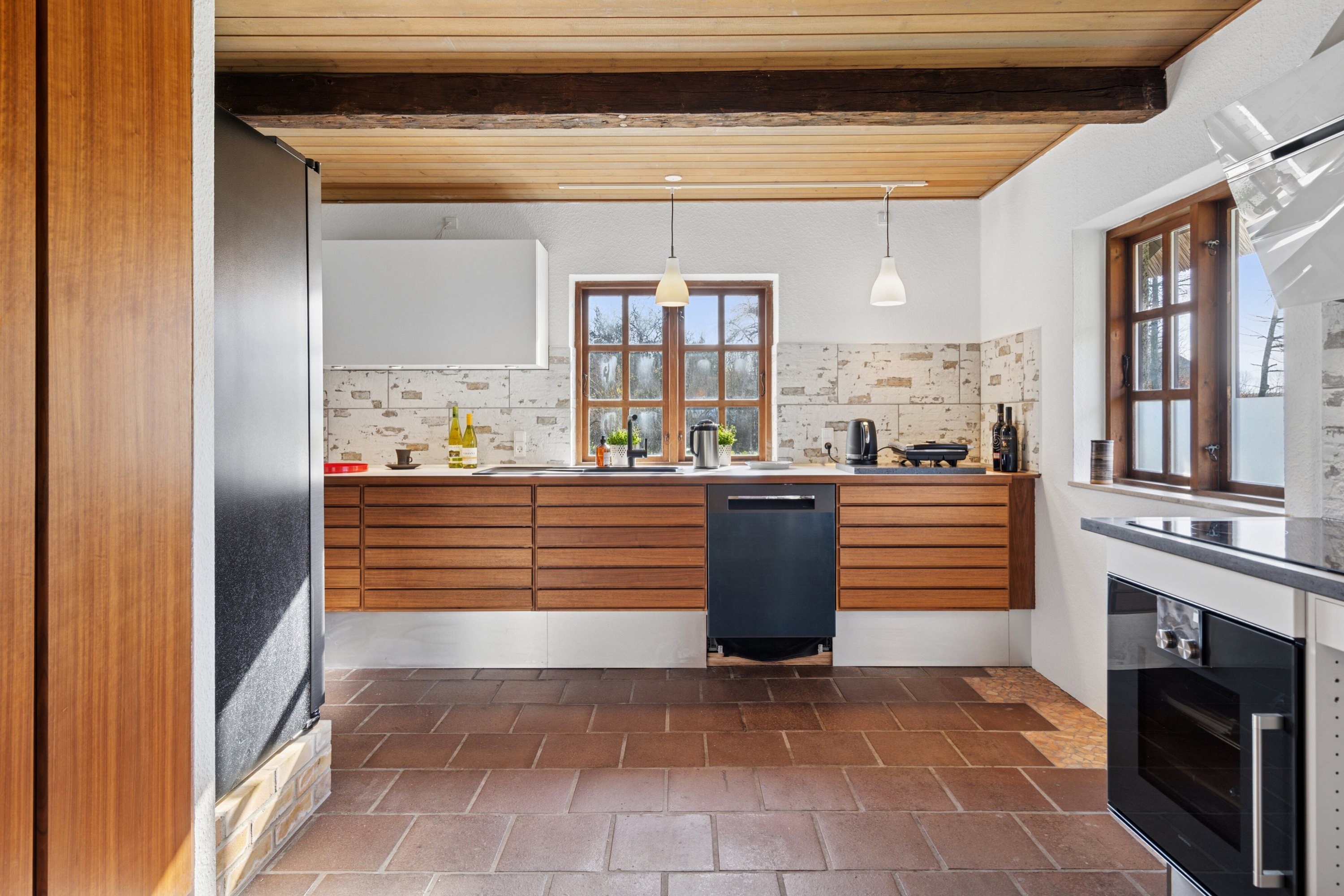 Fremhævet køkken billede i fuldskærmstilstand. Billede af Strandbakken 52, Klinteby, 4736 Karrebæksminde