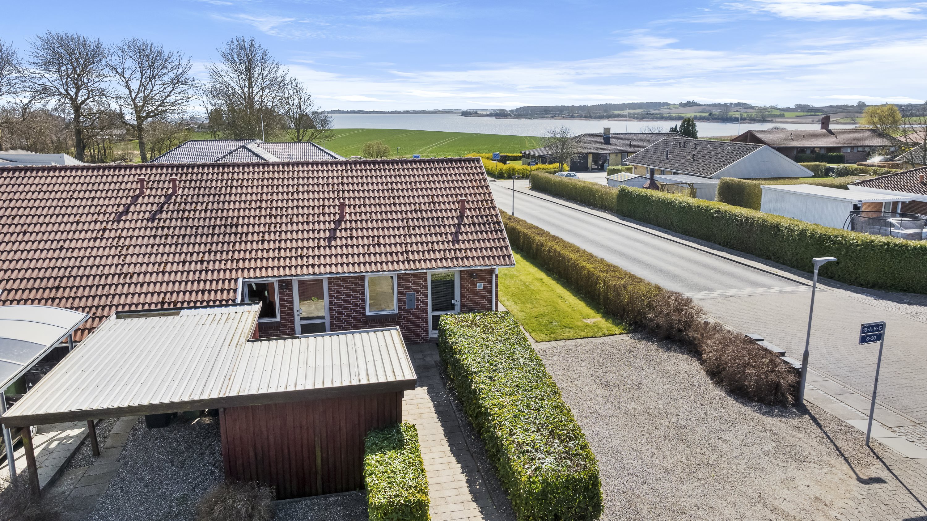 Fremhævet facade billede i fuldskærmstilstand. Billede af Margrethevang 8, 5600 Faaborg