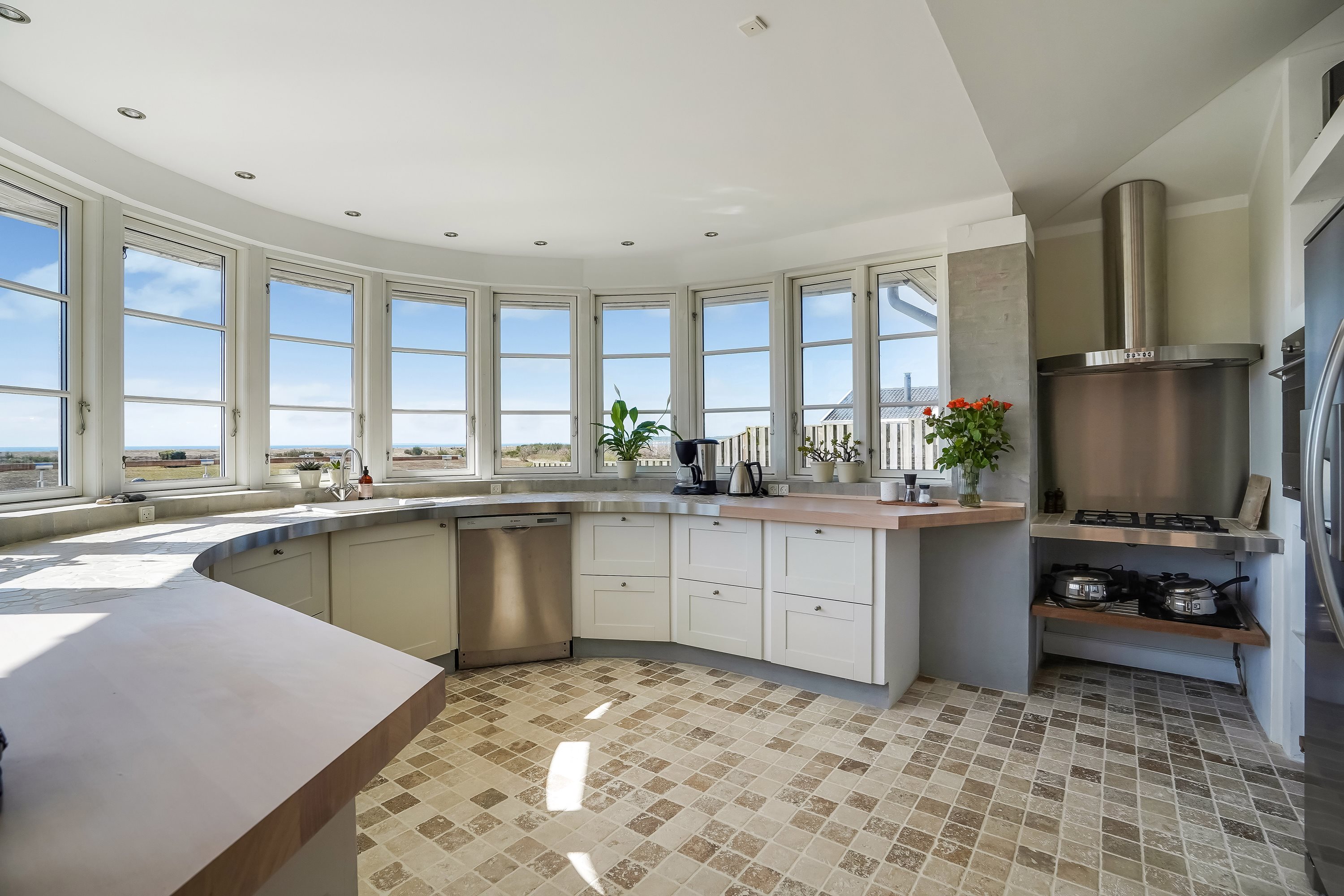 Fremhævet køkken billede i fuldskærmstilstand. Billede af Helnæsvej 10, Brydegaard, 5683 Haarby