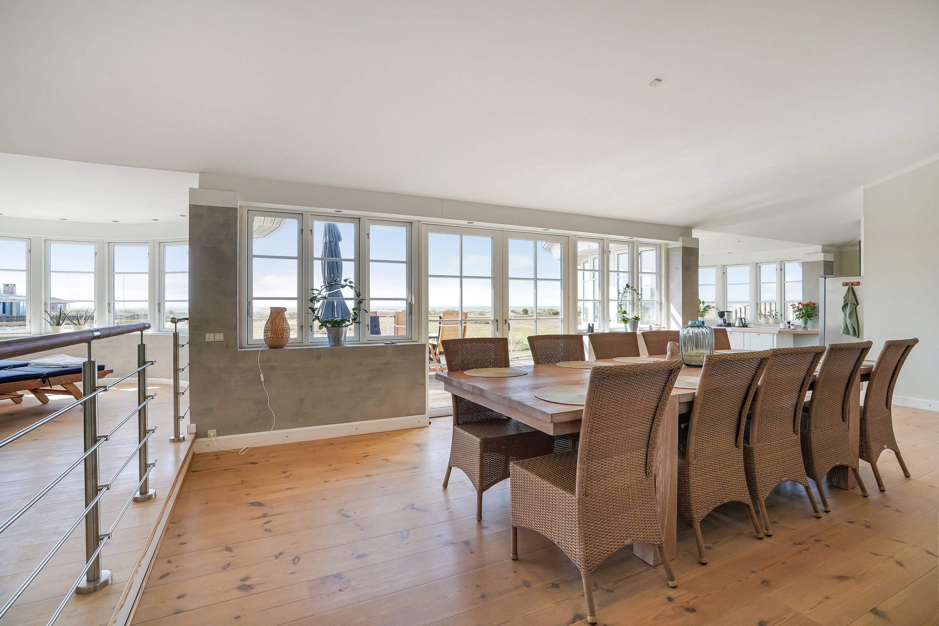 Fremhævet stue billede i fuldskærmstilstand. Billede af Helnæsvej 10, Brydegaard, 5683 Haarby